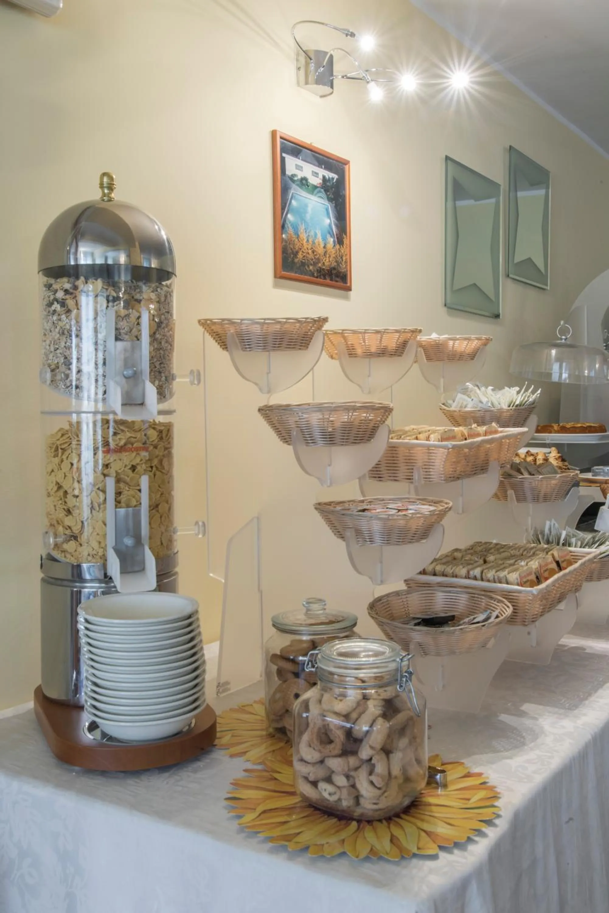 Communal lounge/ TV room in Hotel Villa Maria