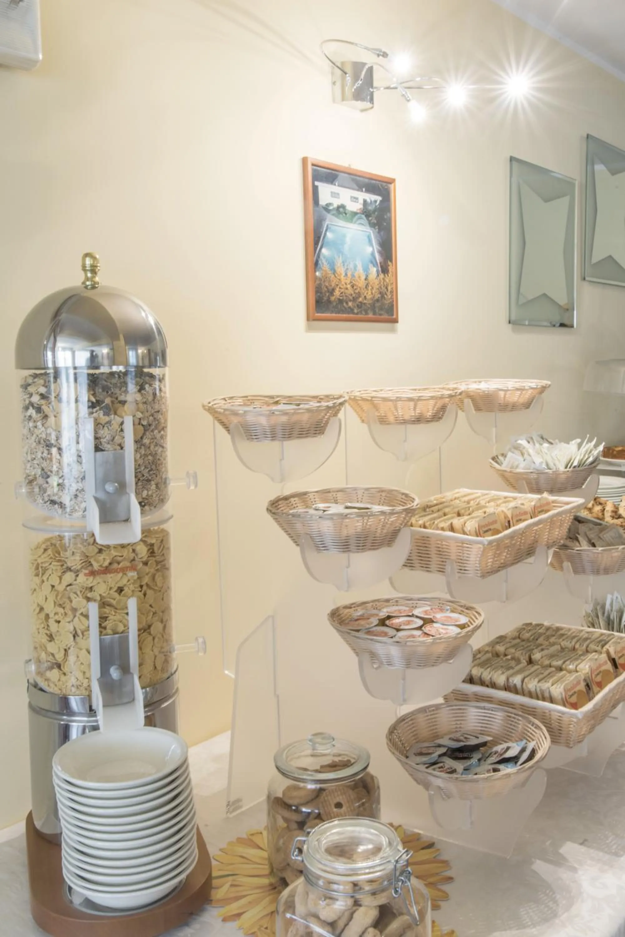 Communal lounge/ TV room in Hotel Villa Maria