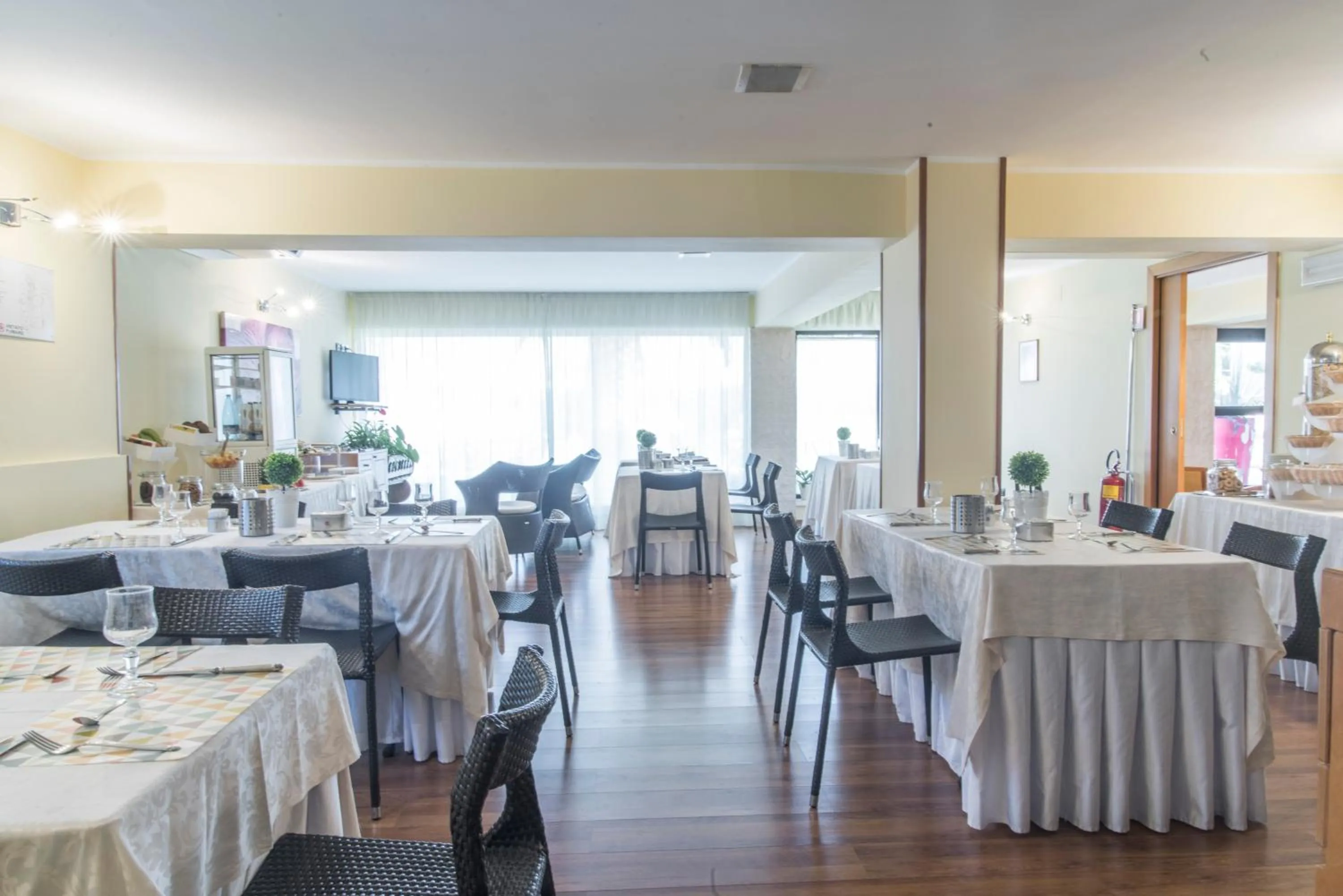 Restaurant/places to eat in Hotel Villa Maria