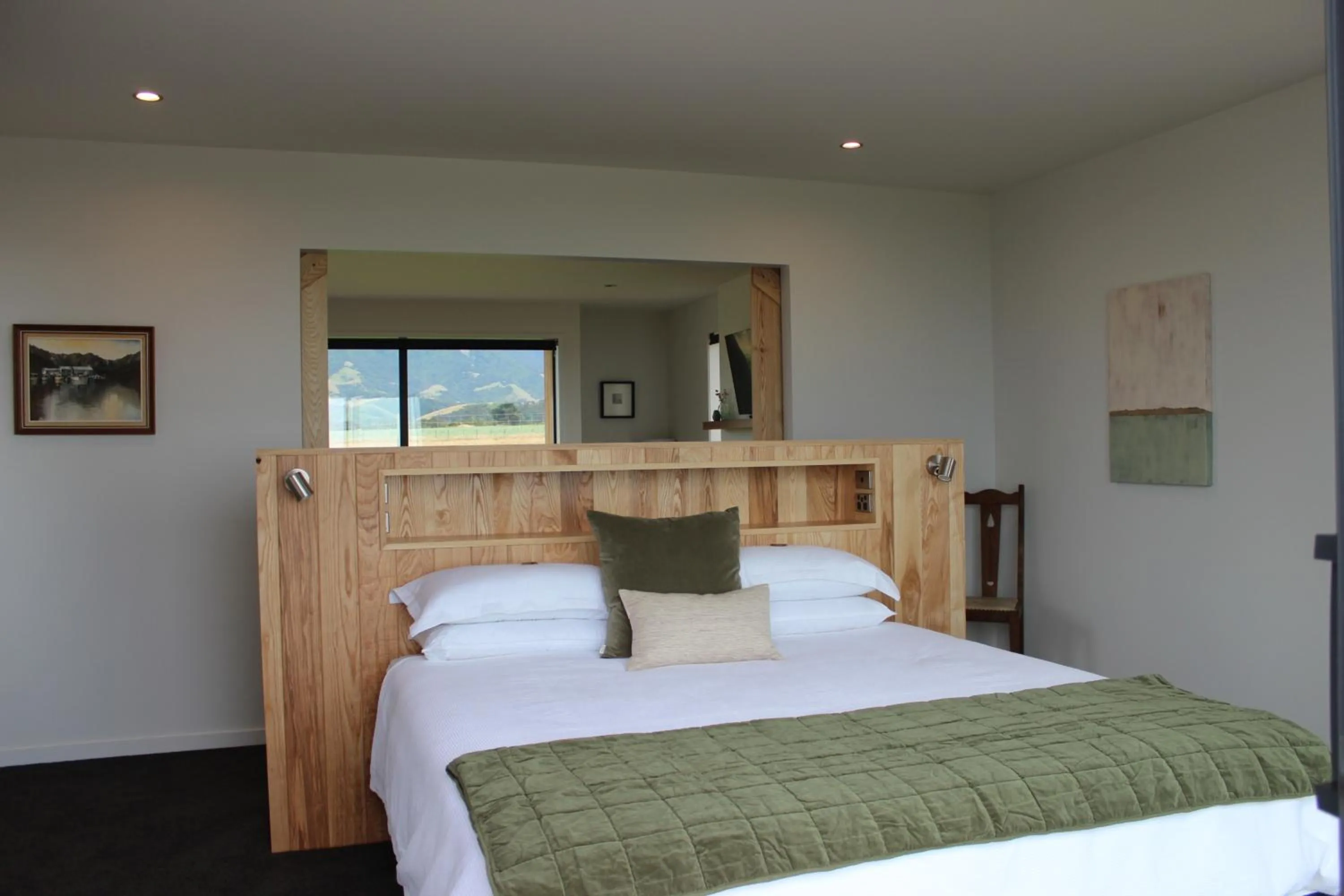 Bedroom, Bed in Glenburn Coastal Retreat