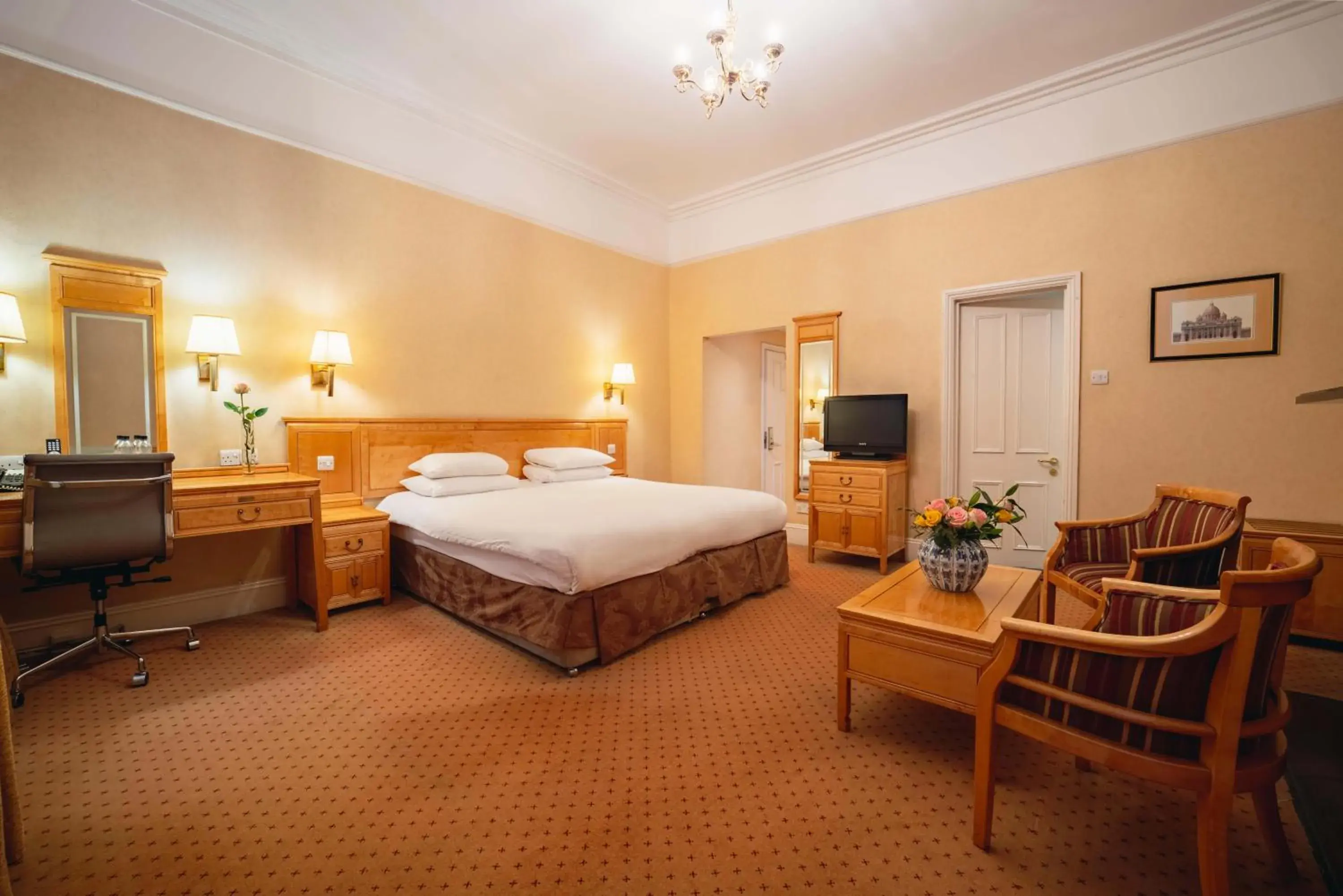 Bed in Grange Buckingham Hotel Bed in Grange Buckingham Hotel