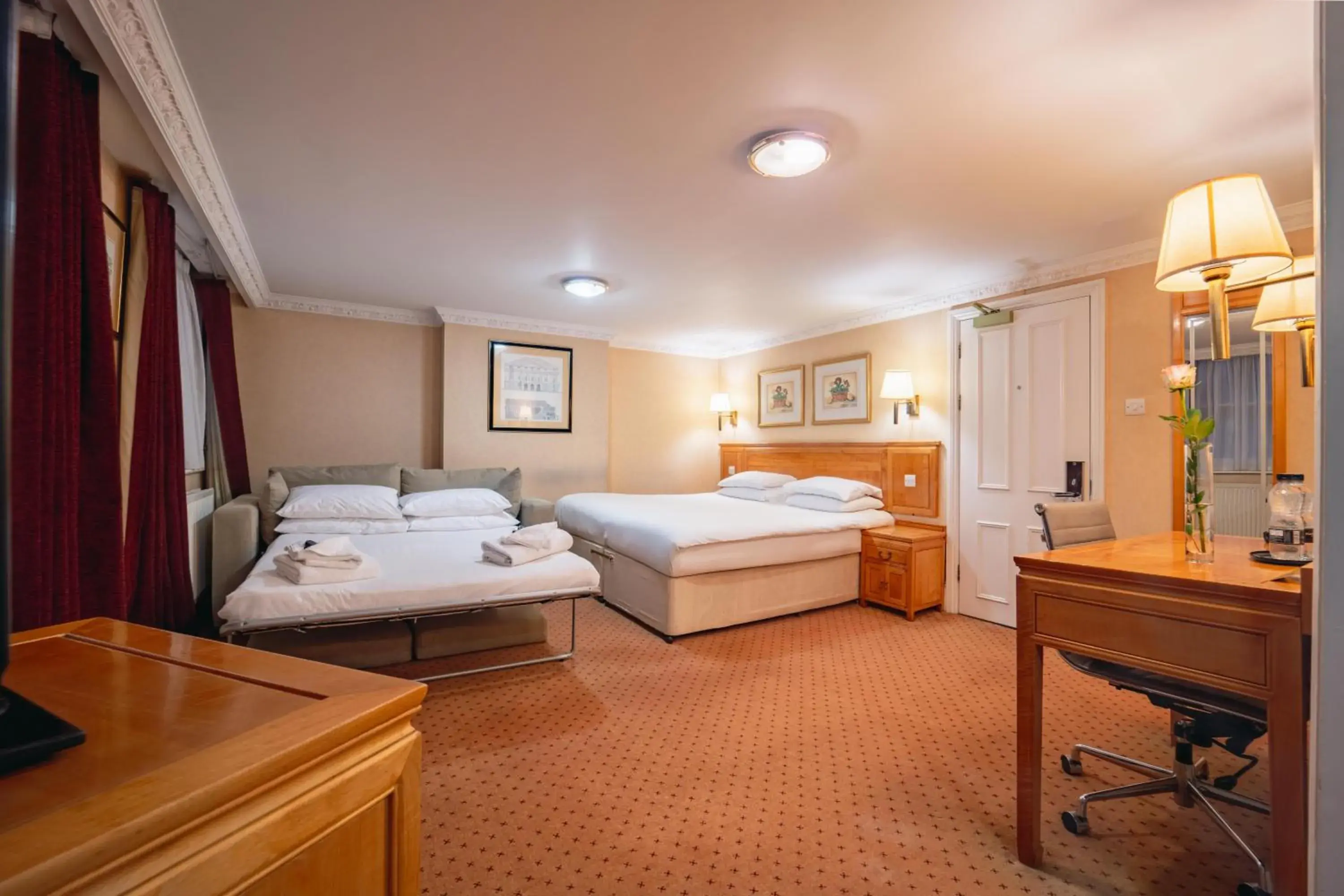 Bed in Grange Buckingham Hotel Bed in Grange Buckingham Hotel