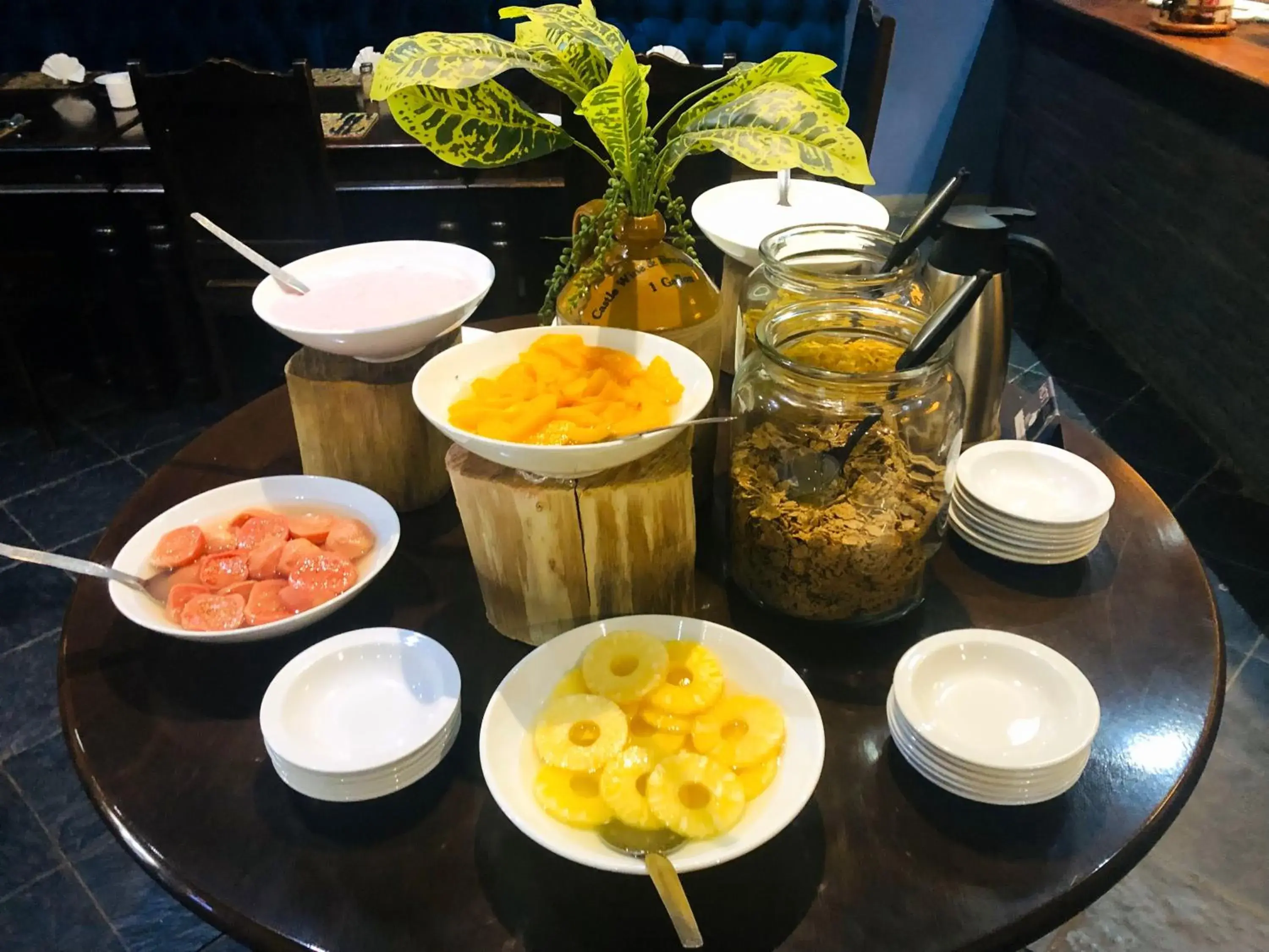 Breakfast in Elephant Springs Breakfast in Elephant Springs