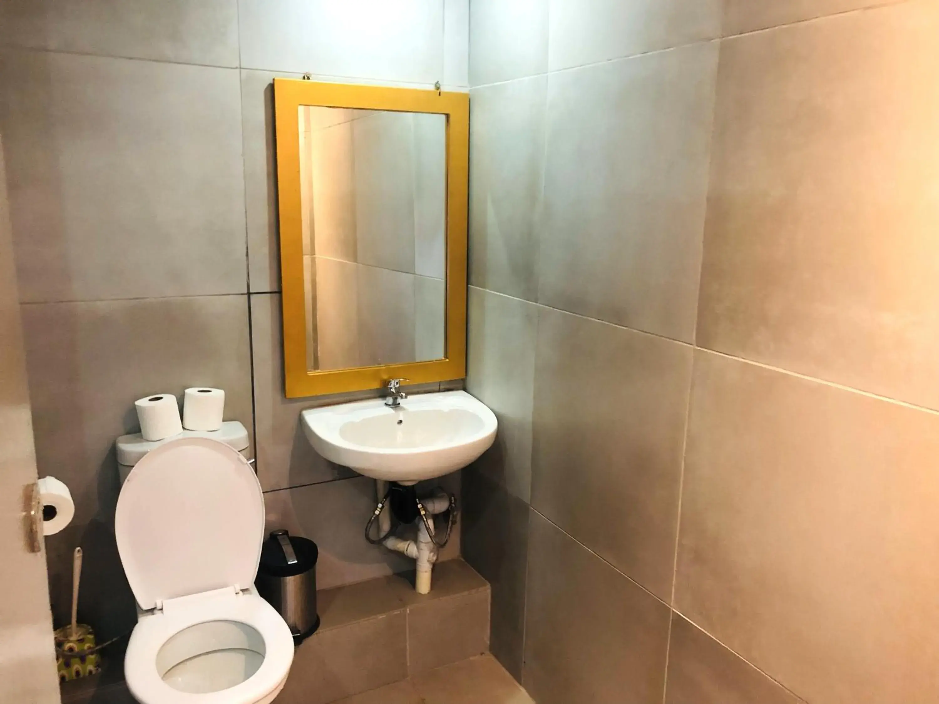 Bathroom in Elephant Springs Bathroom in Elephant Springs