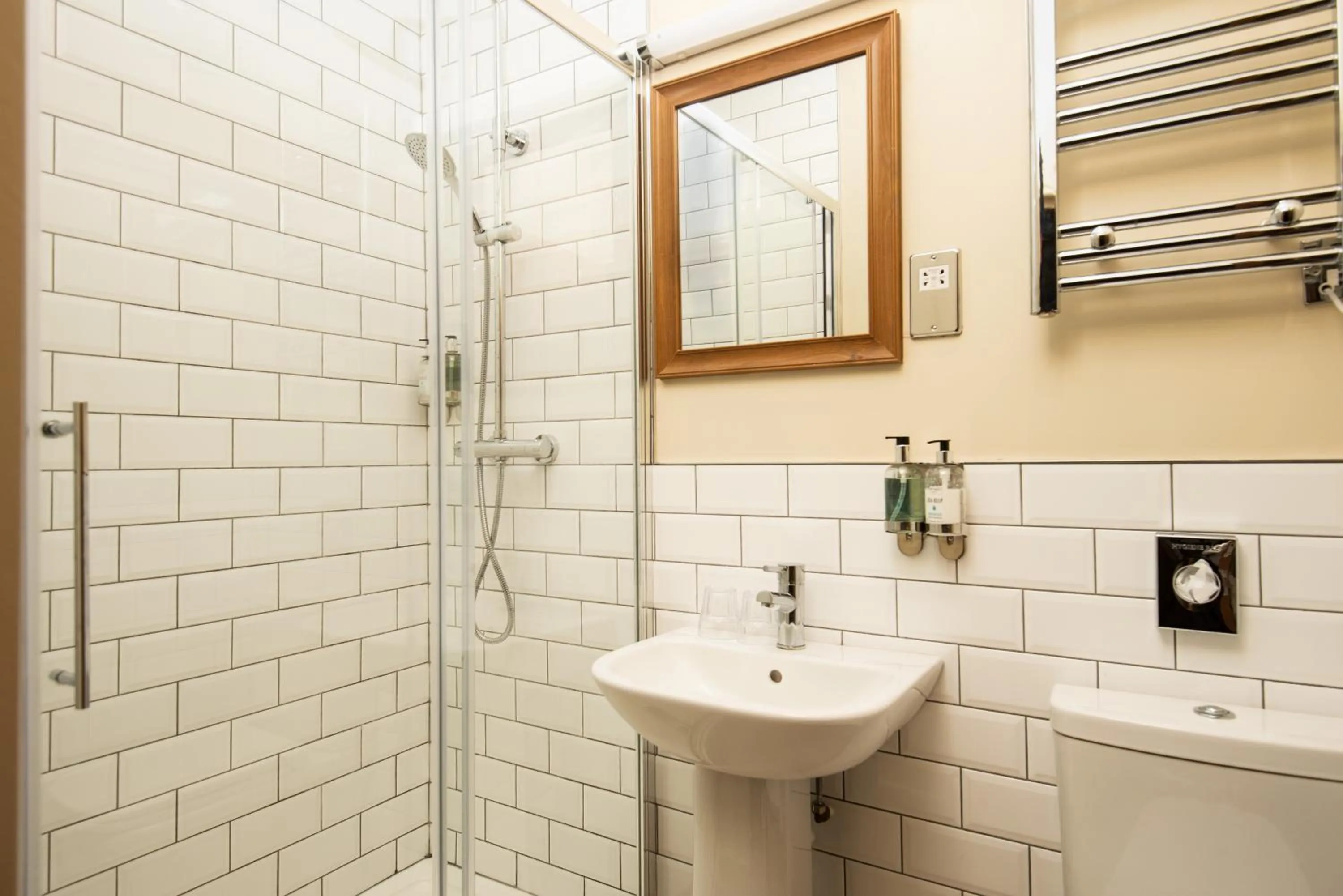 Shower in The Seaton Lane Inn - The Inn Collection Group