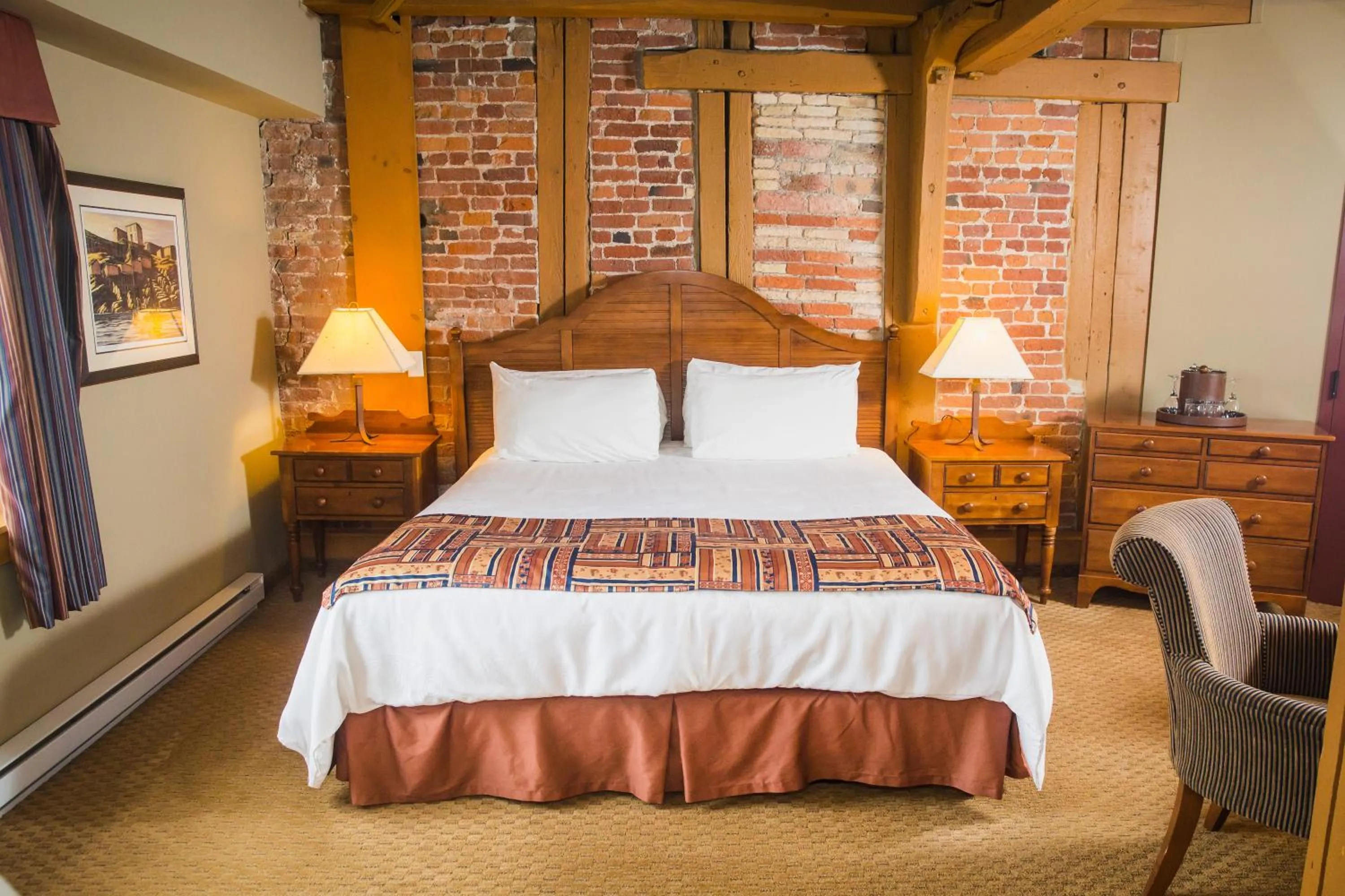 Bed in Murray Premises Hotel