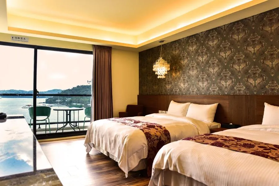 Bed in Miracolo View Hotel