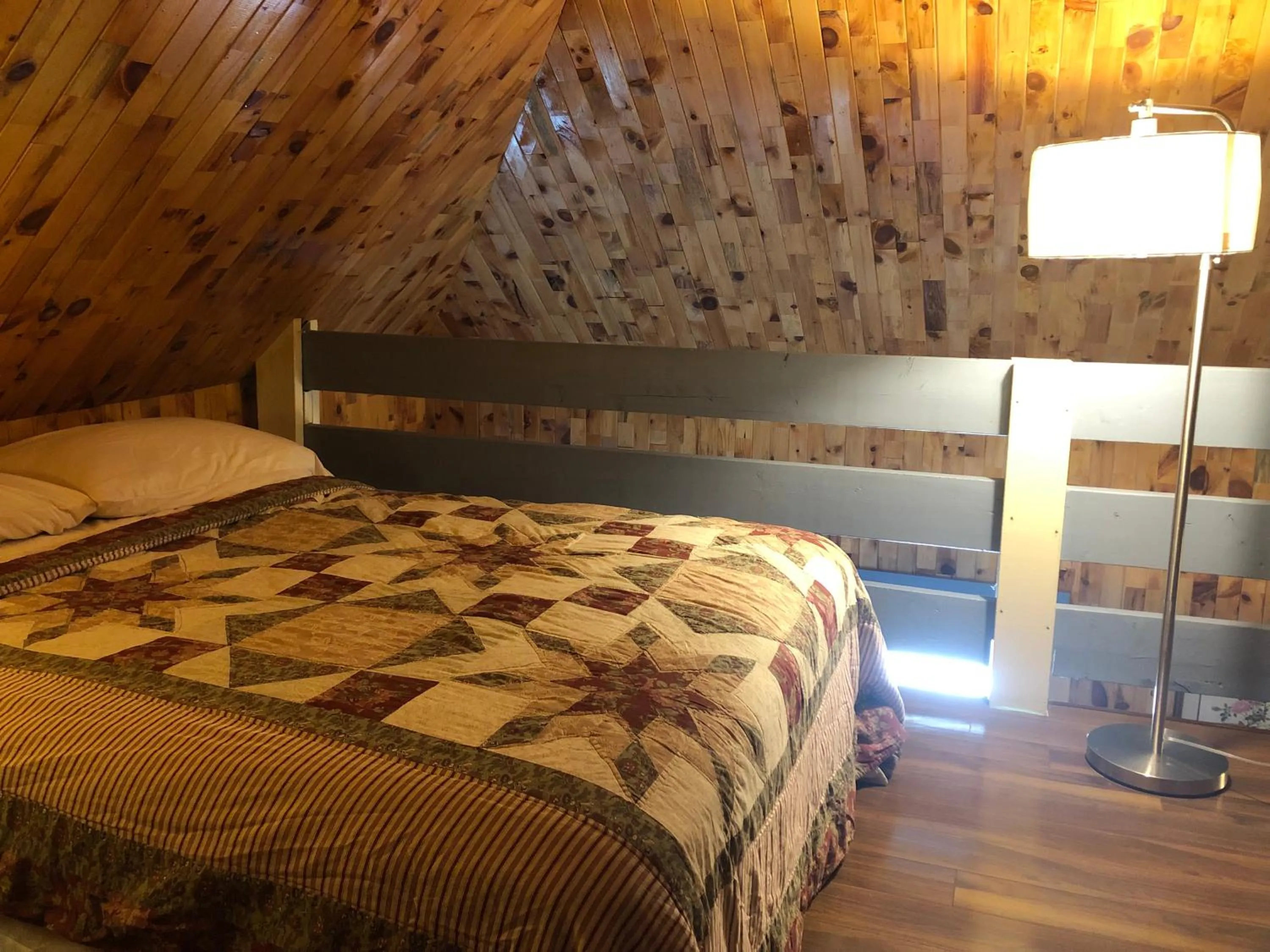 Bedroom, Bed in 78 Montague