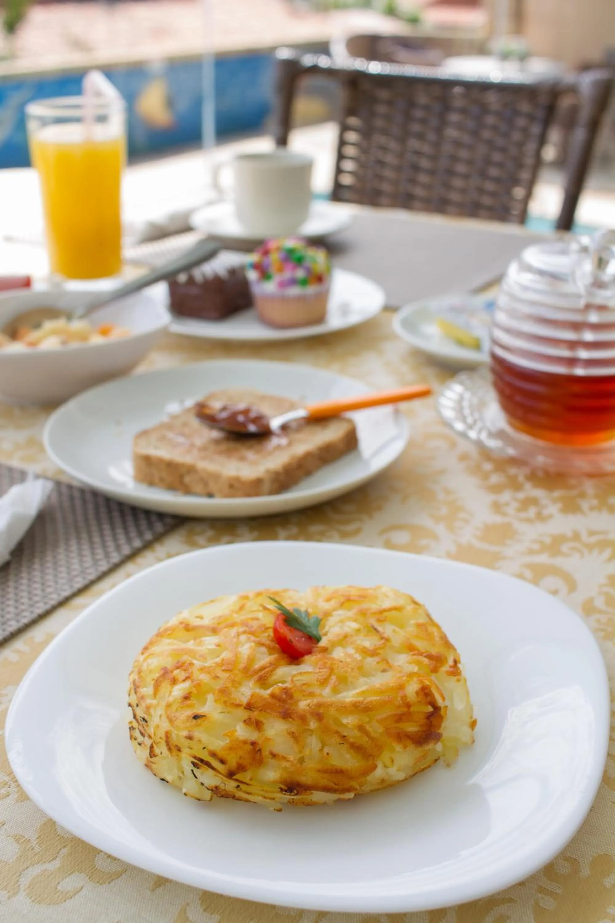 Buffet breakfast in Planet Dunas Residence