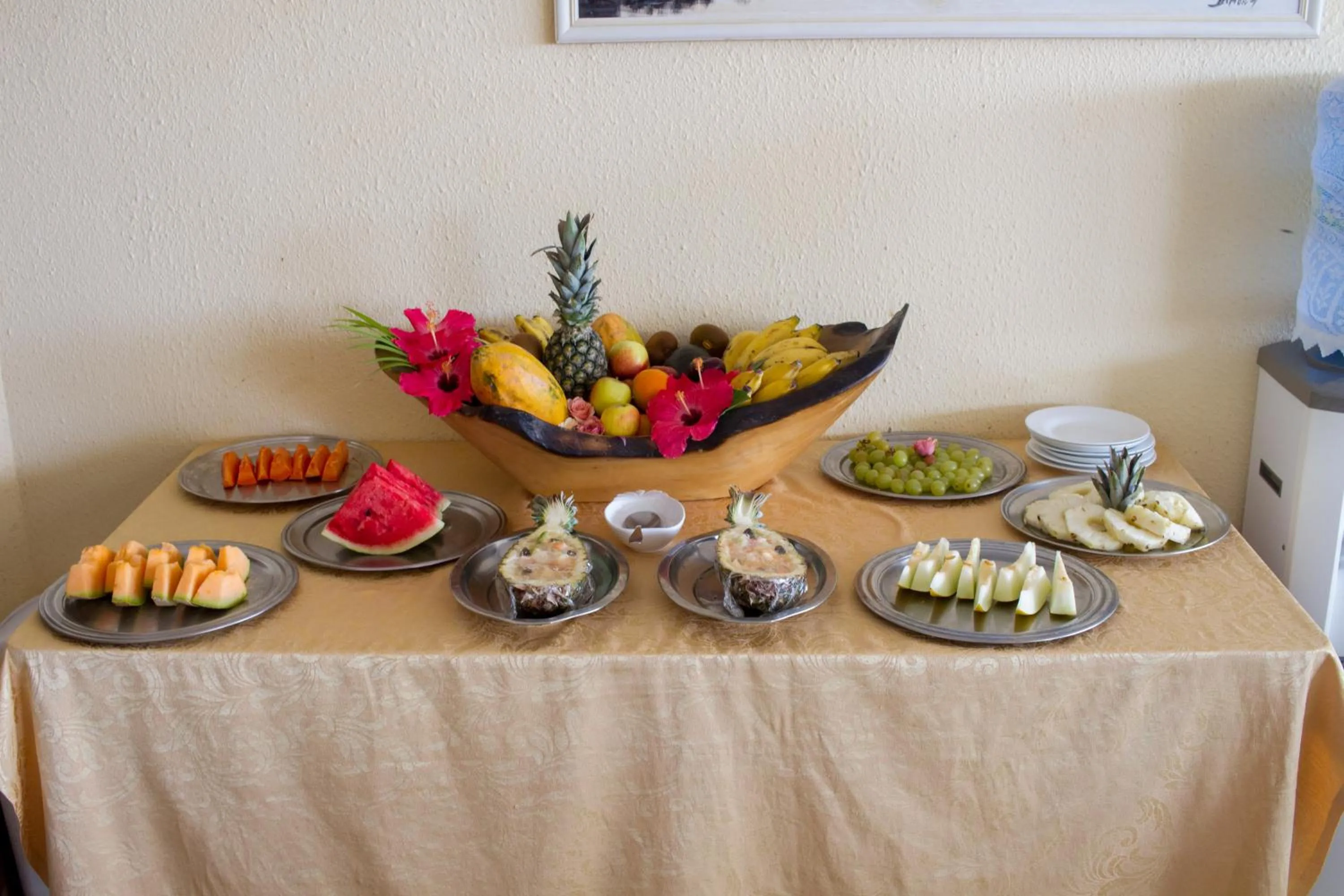 Buffet breakfast in Planet Dunas Residence