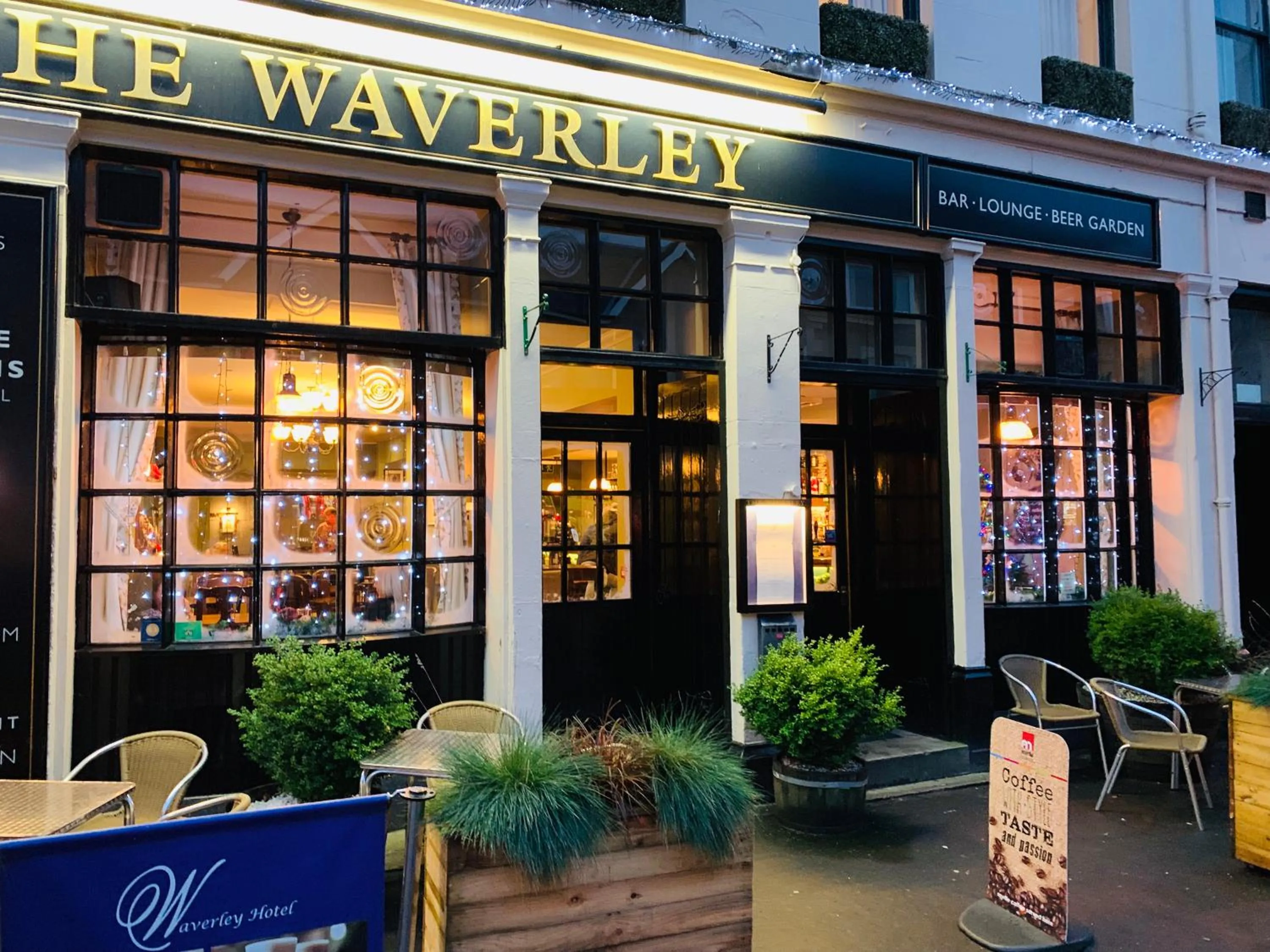 Facade/entrance in The Waverley Hotel