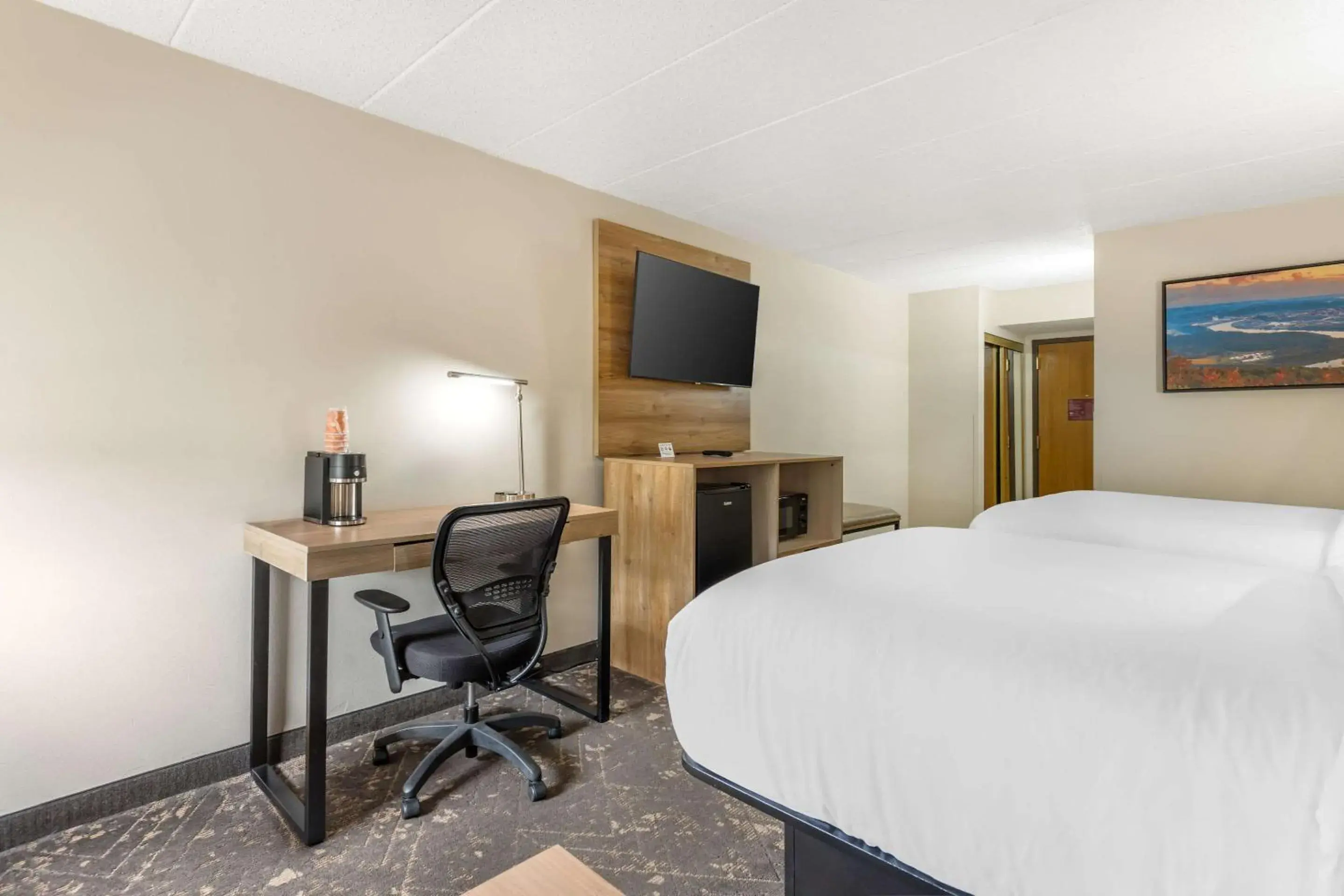 Bedroom, Bed in Best Western Plus Arbour Inn and Suites Bedroom, Bed in Best Western Plus Arbour Inn and Suites