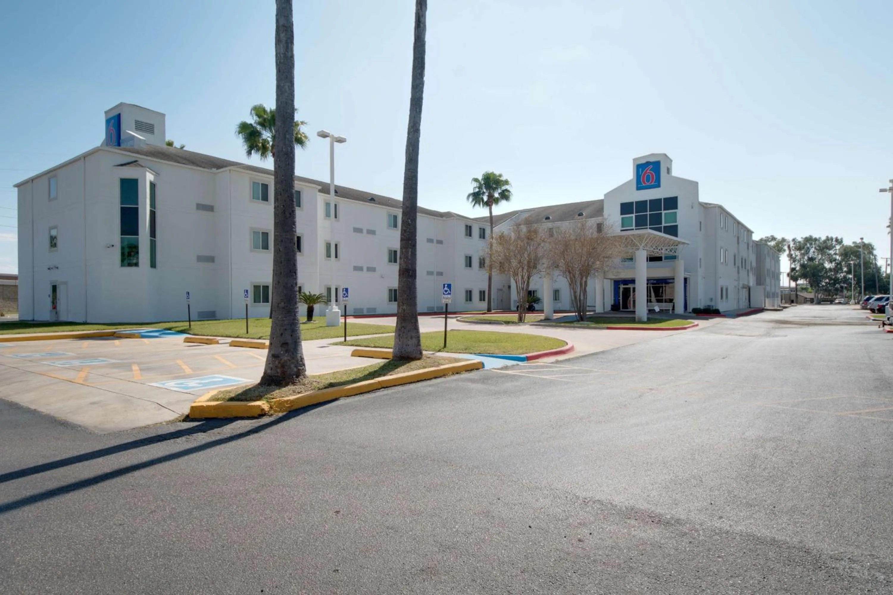 Property building in Motel 6-Brownsville, TX