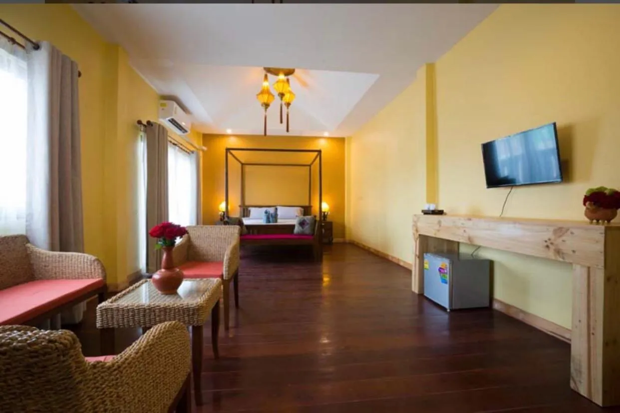 Bed in Sri Anan Pura Hotel