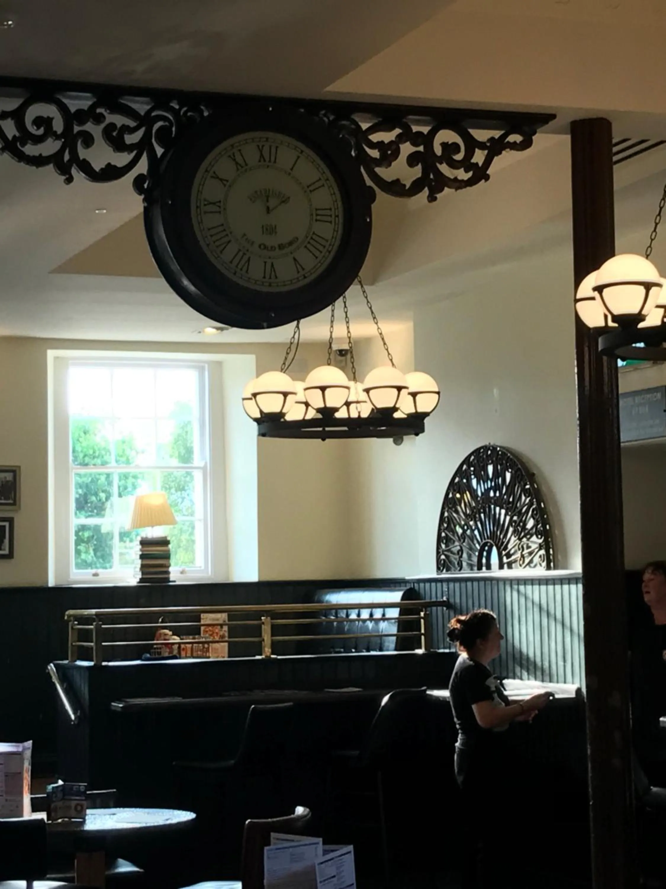Restaurant/places to eat in The Old Borough Hotel - Wetherspoon