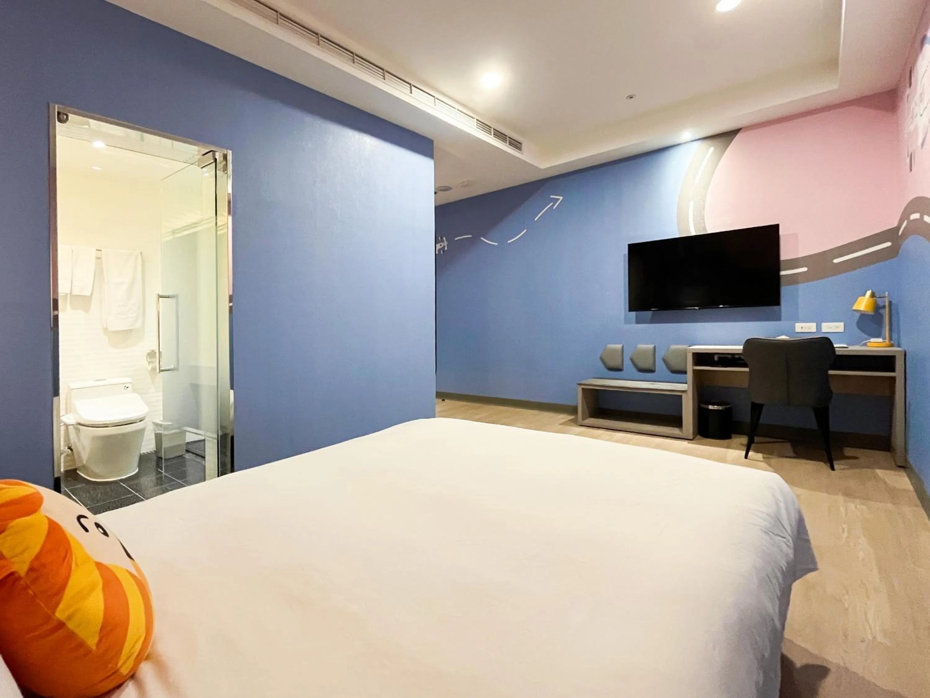 Bed in Holiday Garden Hotel SKM Park