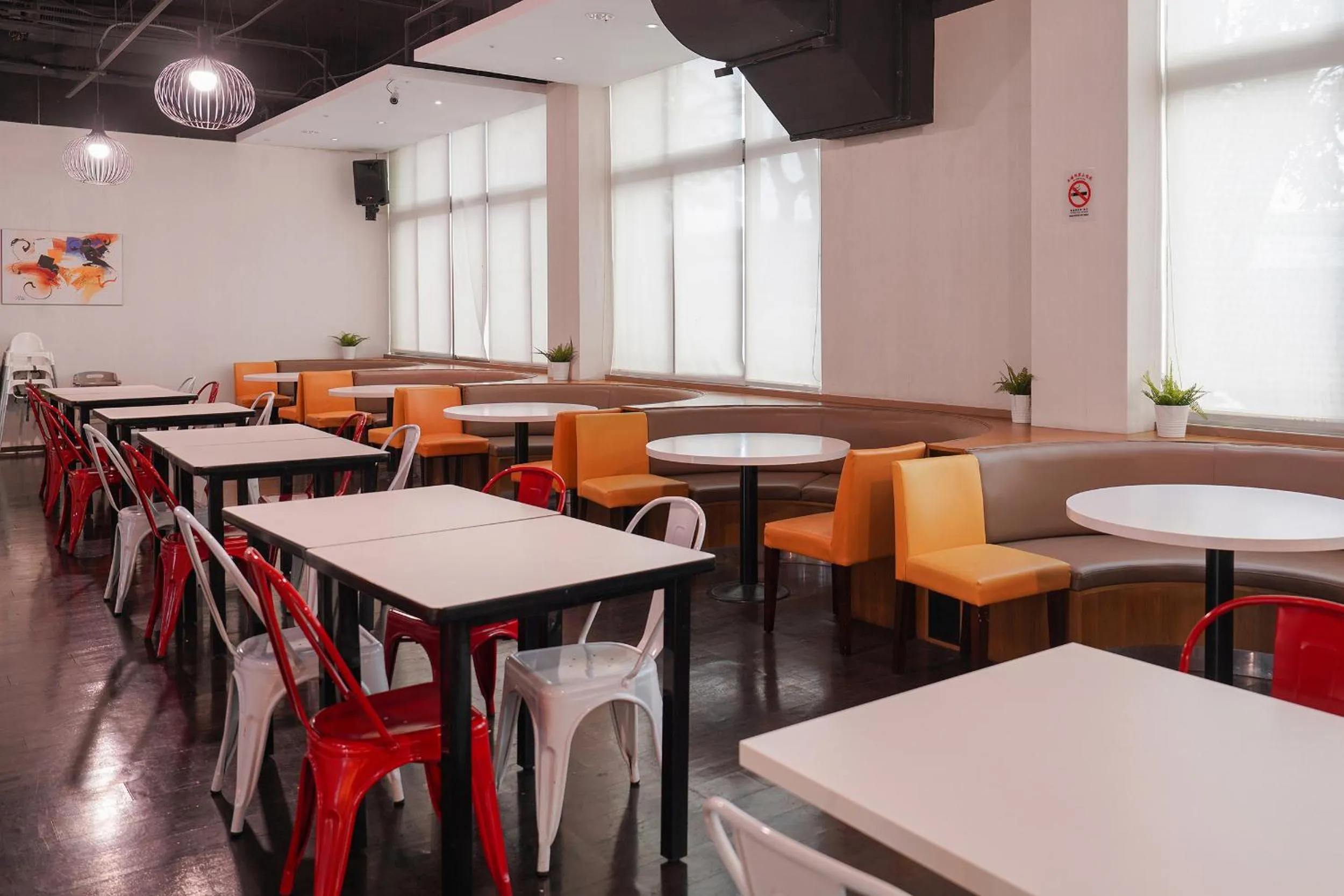 Breakfast in Holiday Garden Hotel SKM Park