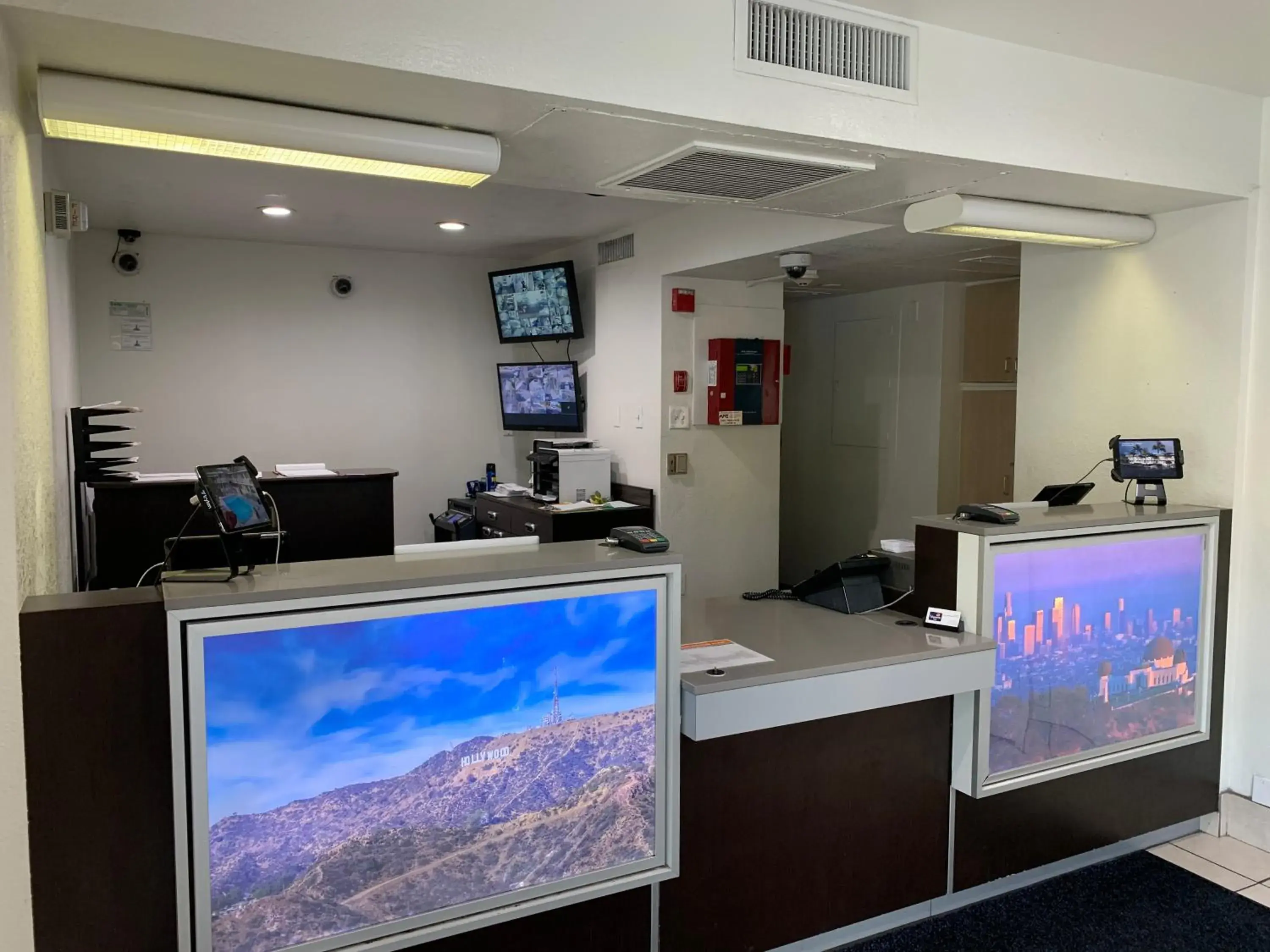 Lobby/Reception in Vagabond Inn Sylmar