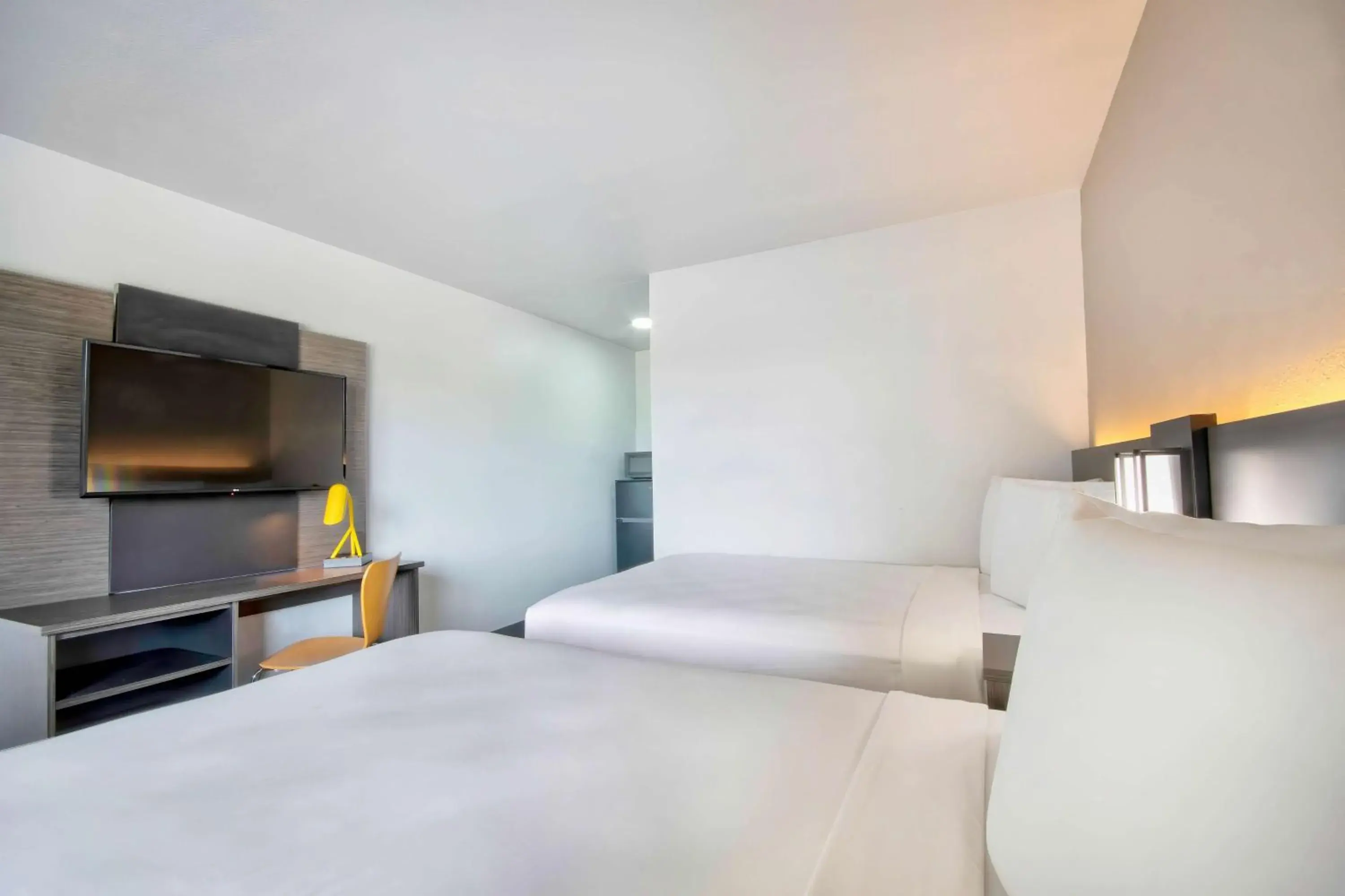 Bedroom, Bed in Motel 6-Austin, TX - North Bedroom, Bed in Motel 6-Austin, TX - North