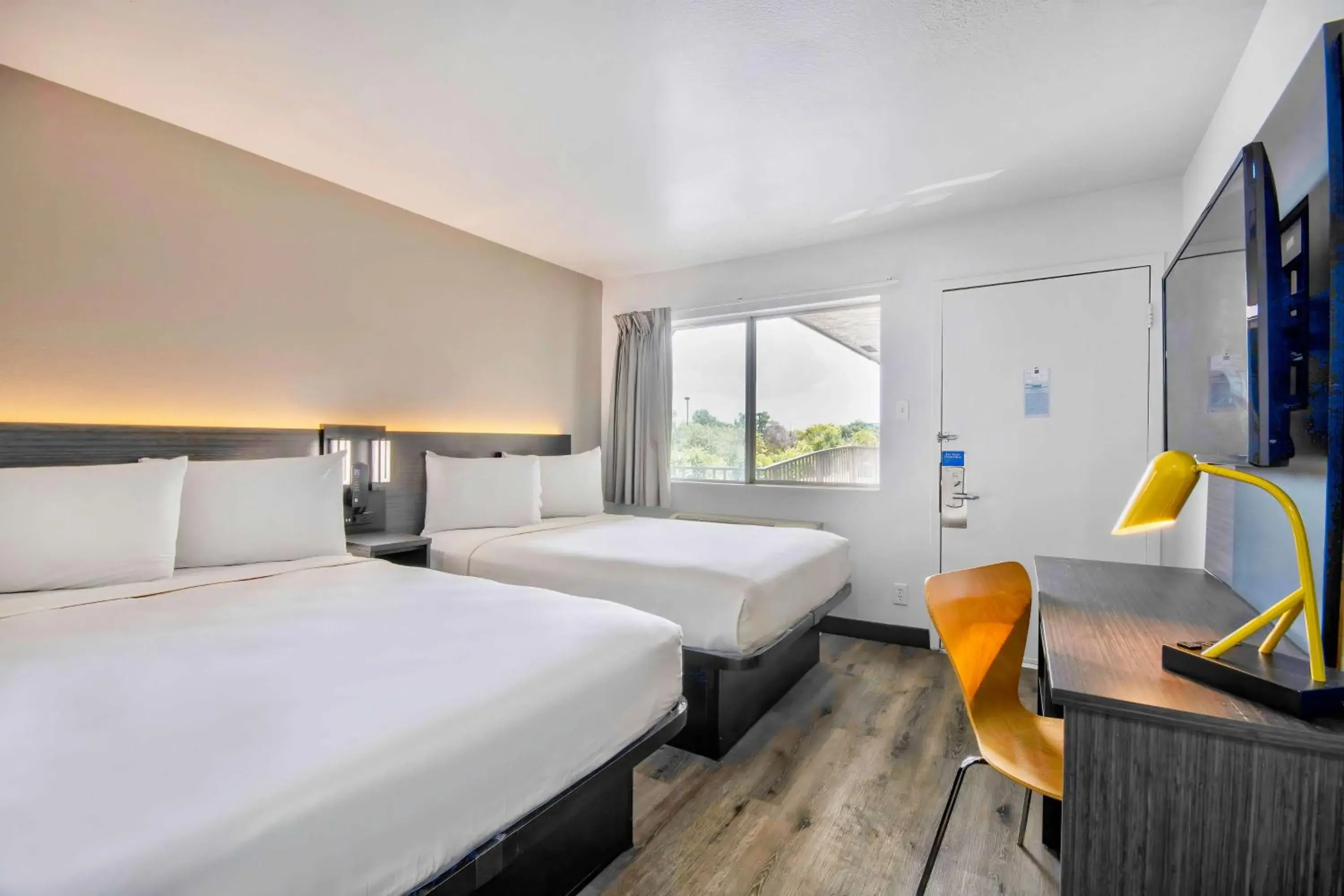 Bedroom, Bed in Motel 6-Austin, TX - North Bedroom, Bed in Motel 6-Austin, TX - North