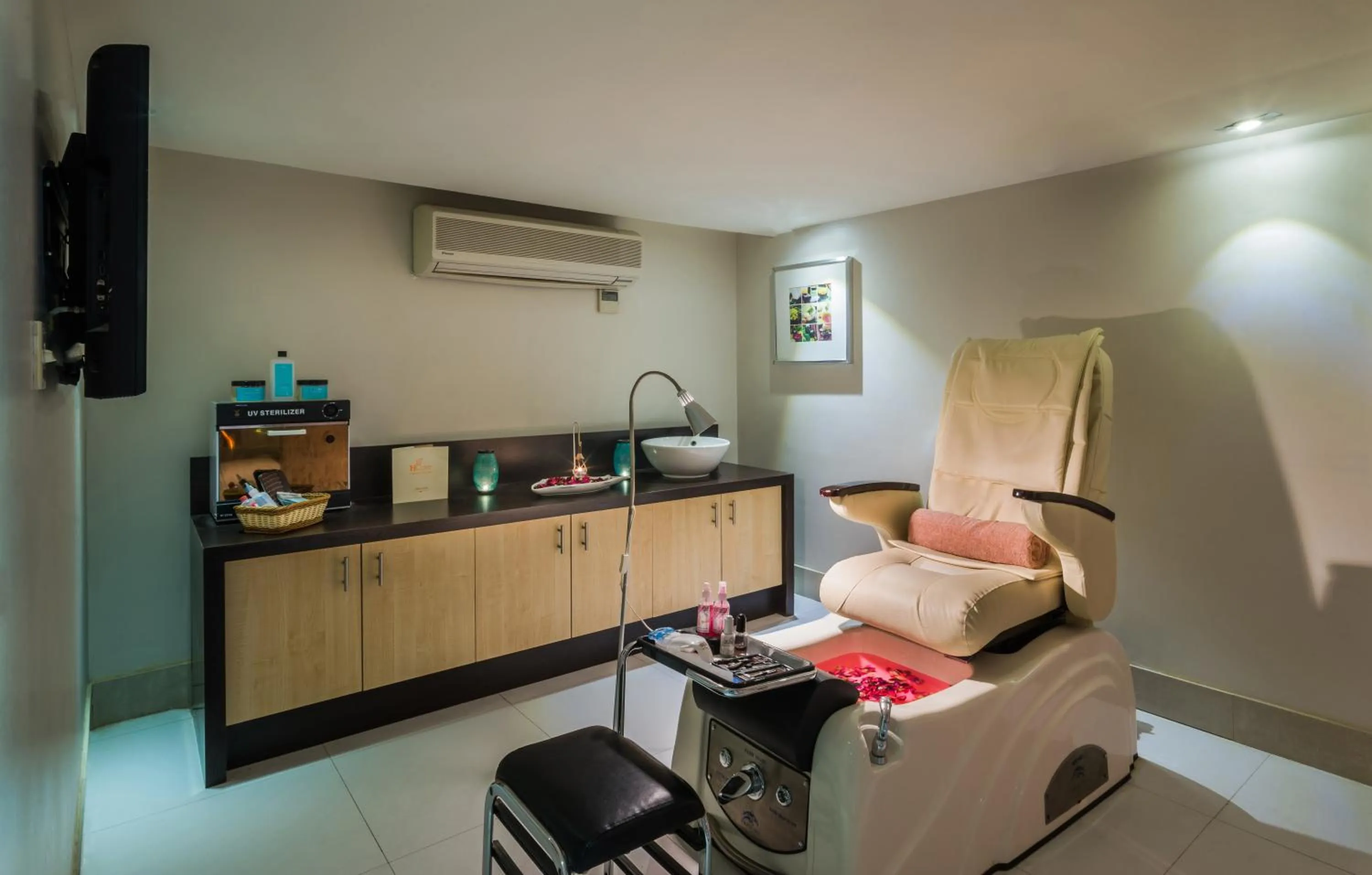 Spa and wellness centre/facilities in Novotel Suites Riyadh Olaya