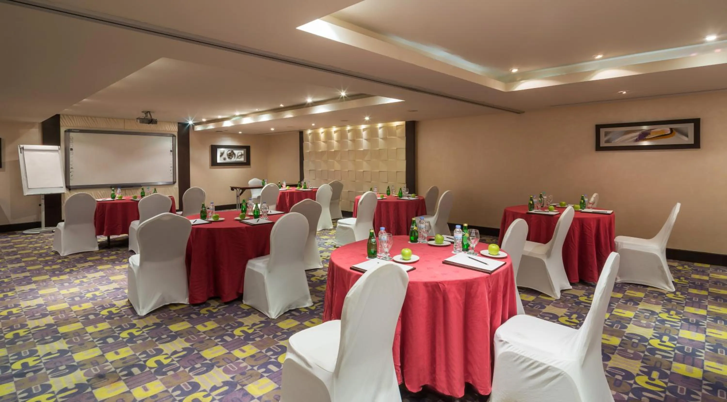 Meeting/conference room in Novotel Suites Riyadh Olaya