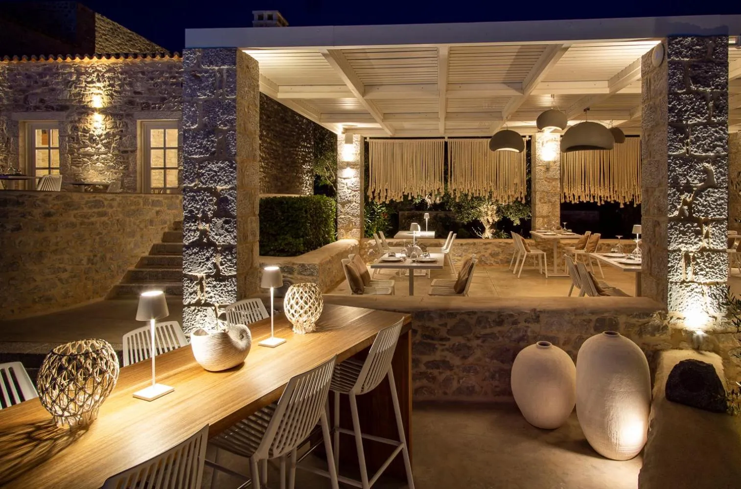 BASSA MAINA Villas & Suites