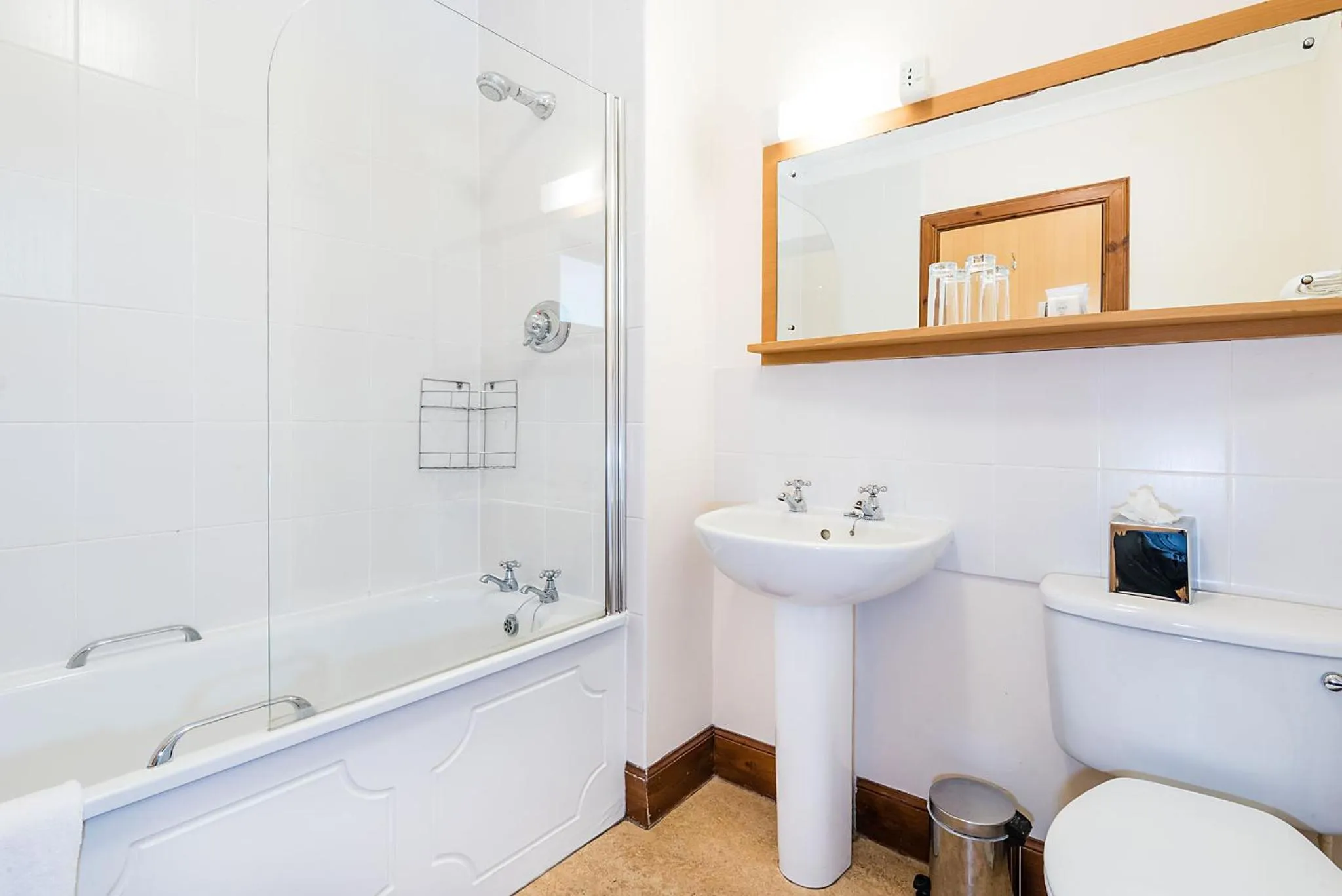 Shower in Ballathie House Hotel