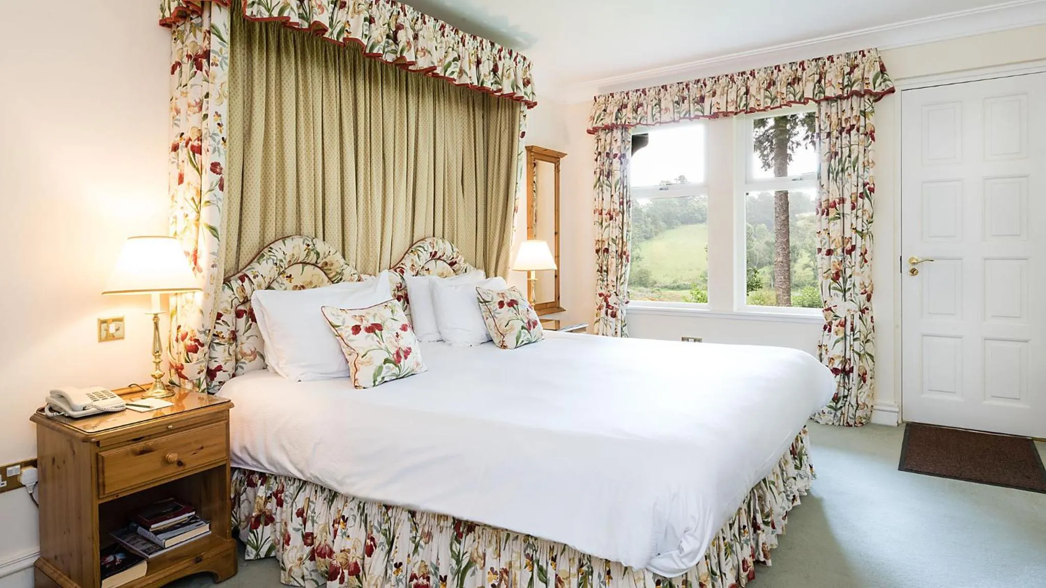 Bedroom, Bed in Ballathie House Hotel
