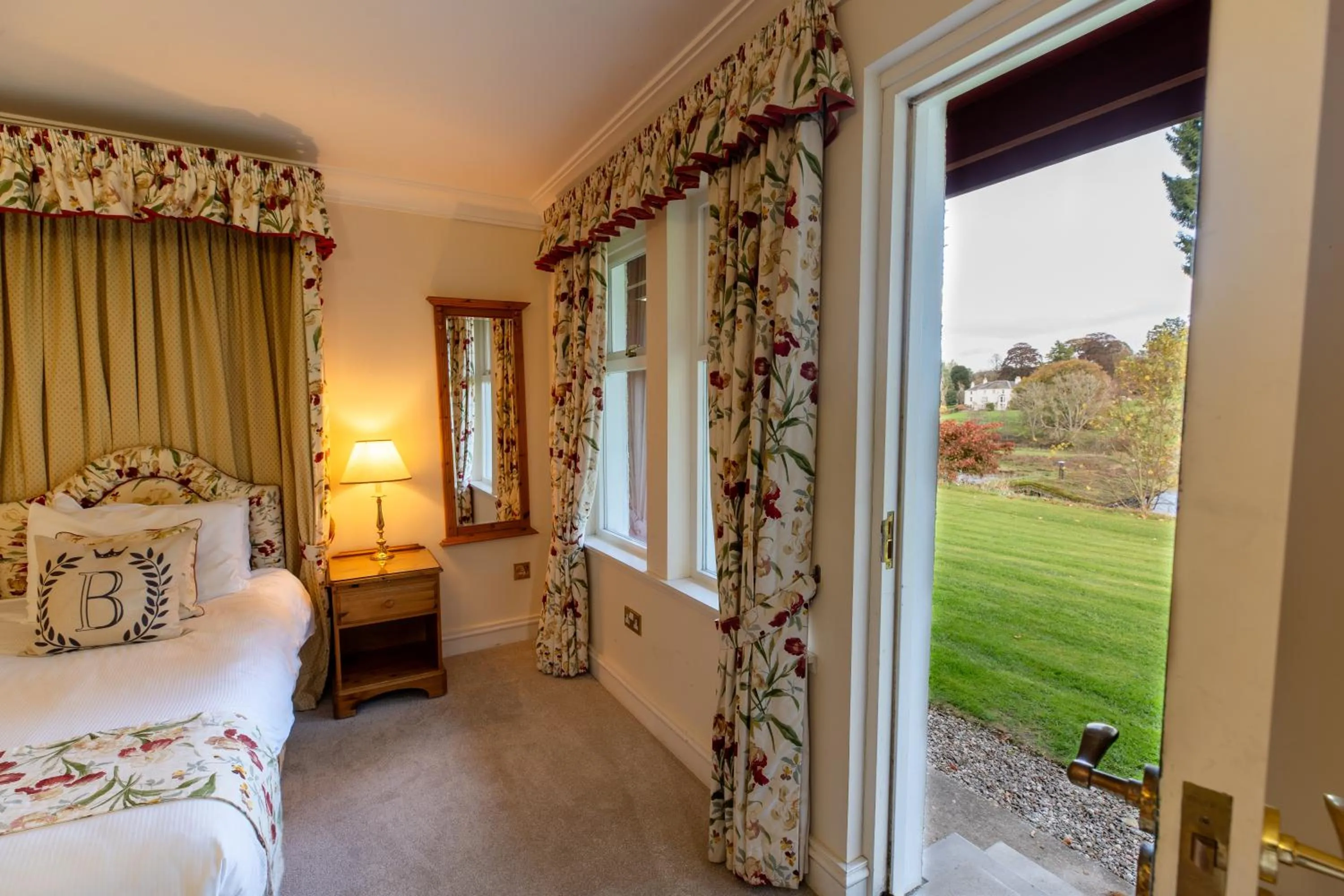 Balcony/Terrace, Bed in Ballathie House Hotel