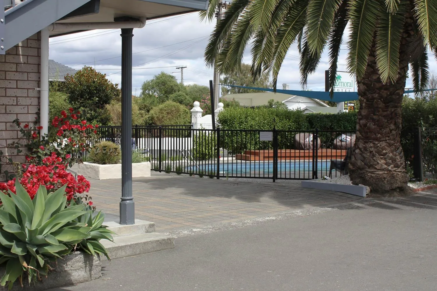 Property building in Balmoral Motel