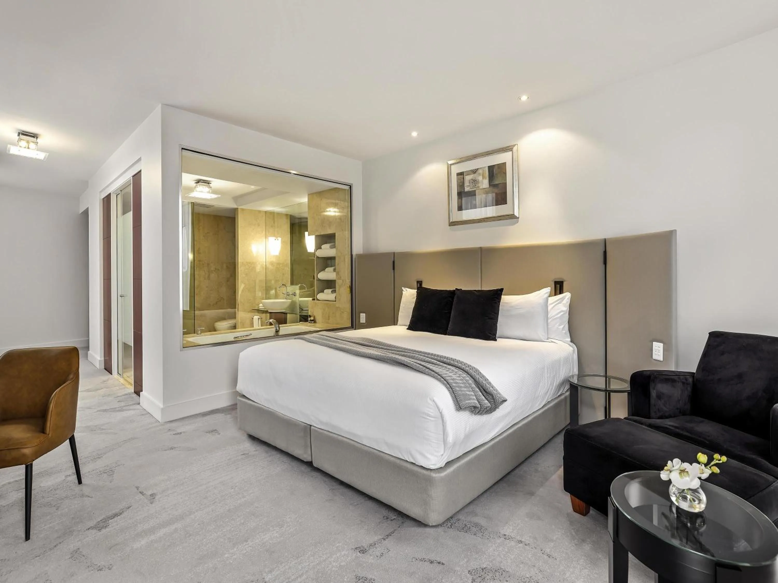 Bedroom, Bed in Peppers Waymouth Hotel