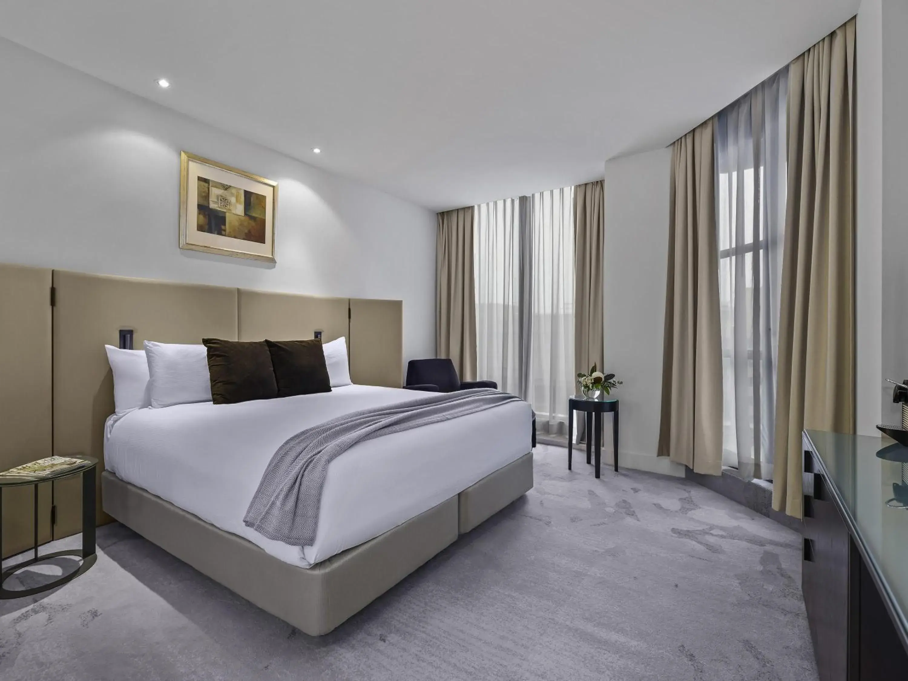 Bedroom, Bed in Peppers Waymouth Hotel Bedroom, Bed in Peppers Waymouth Hotel