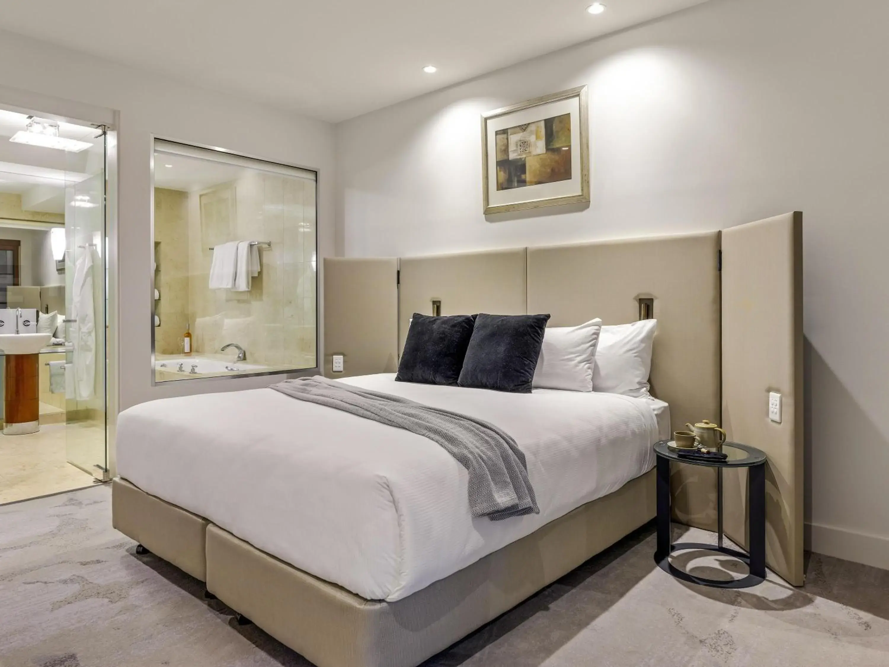 Bedroom, Bed in Peppers Waymouth Hotel Bedroom, Bed in Peppers Waymouth Hotel