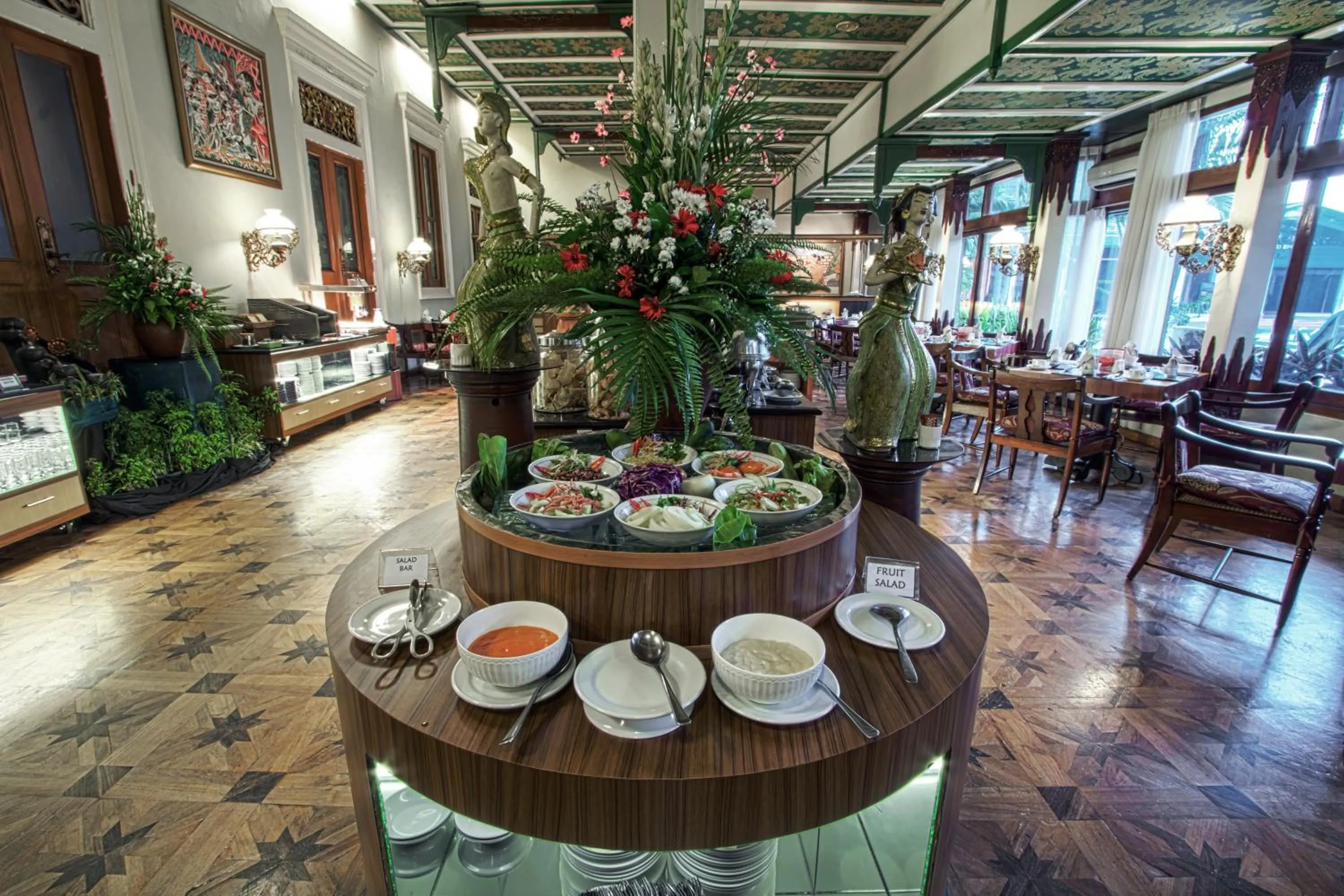 Restaurant/places to eat in Kusuma Sahid Prince Hotel Solo