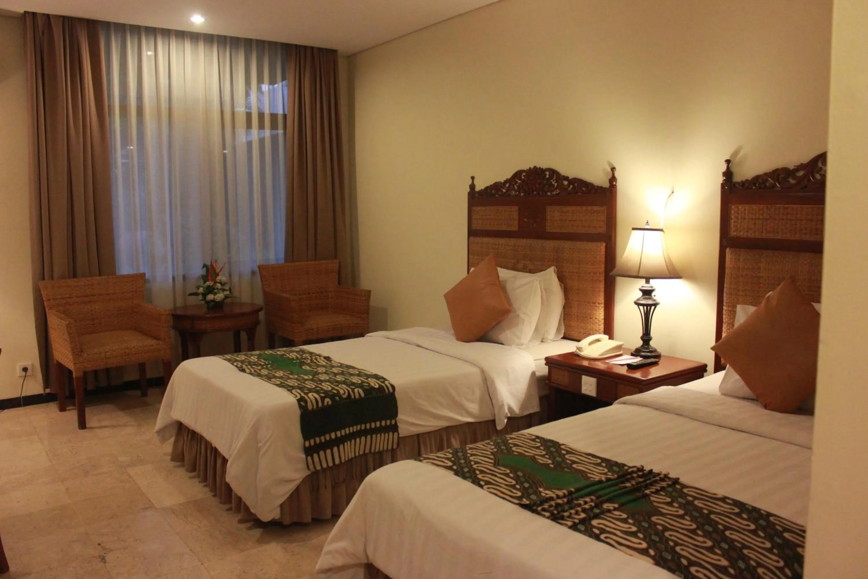 Bedroom, Bed in Kusuma Sahid Prince Hotel Solo