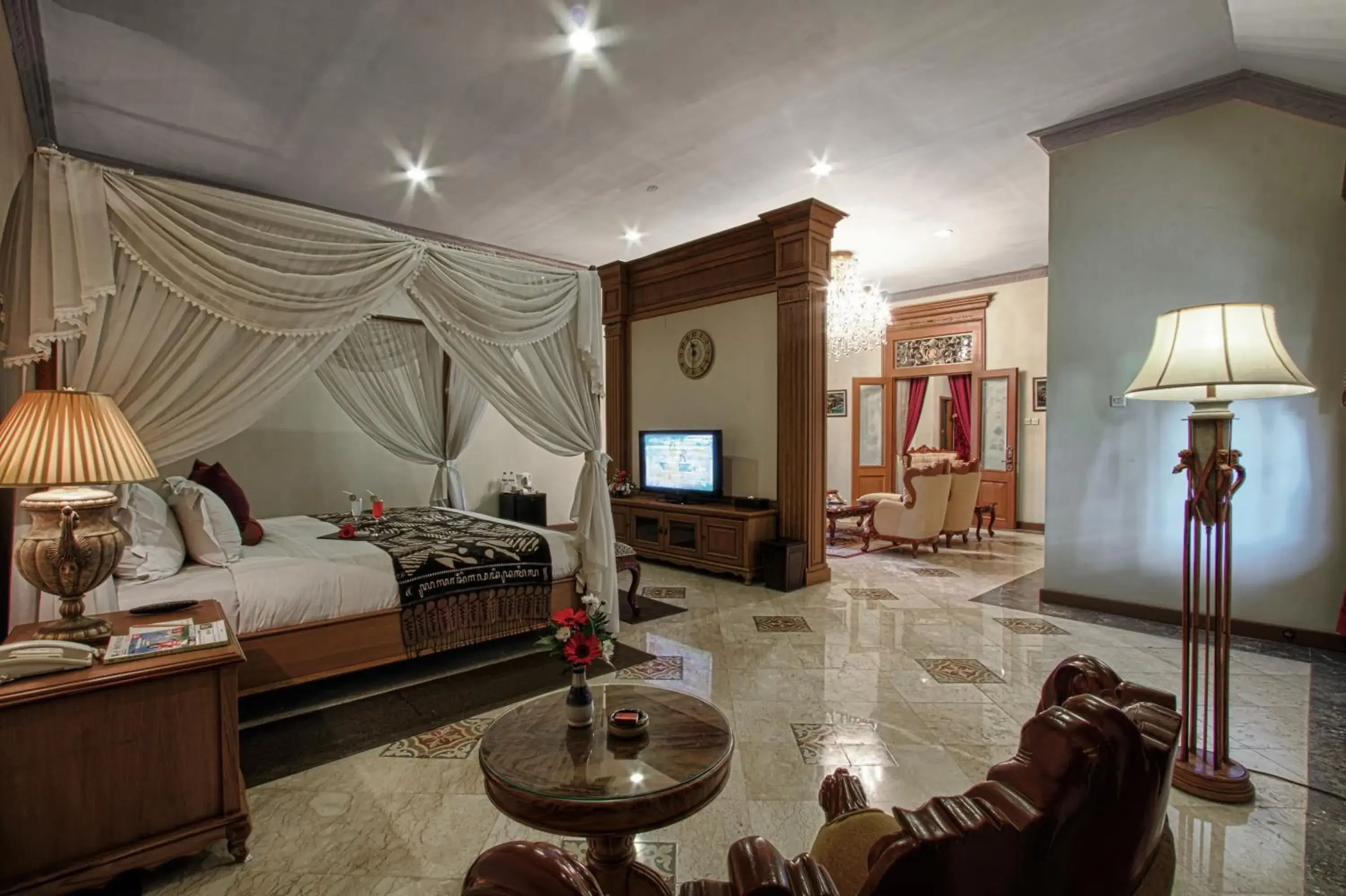 Bedroom, Bed in Kusuma Sahid Prince Hotel Solo Bedroom, Bed in Kusuma Sahid Prince Hotel Solo