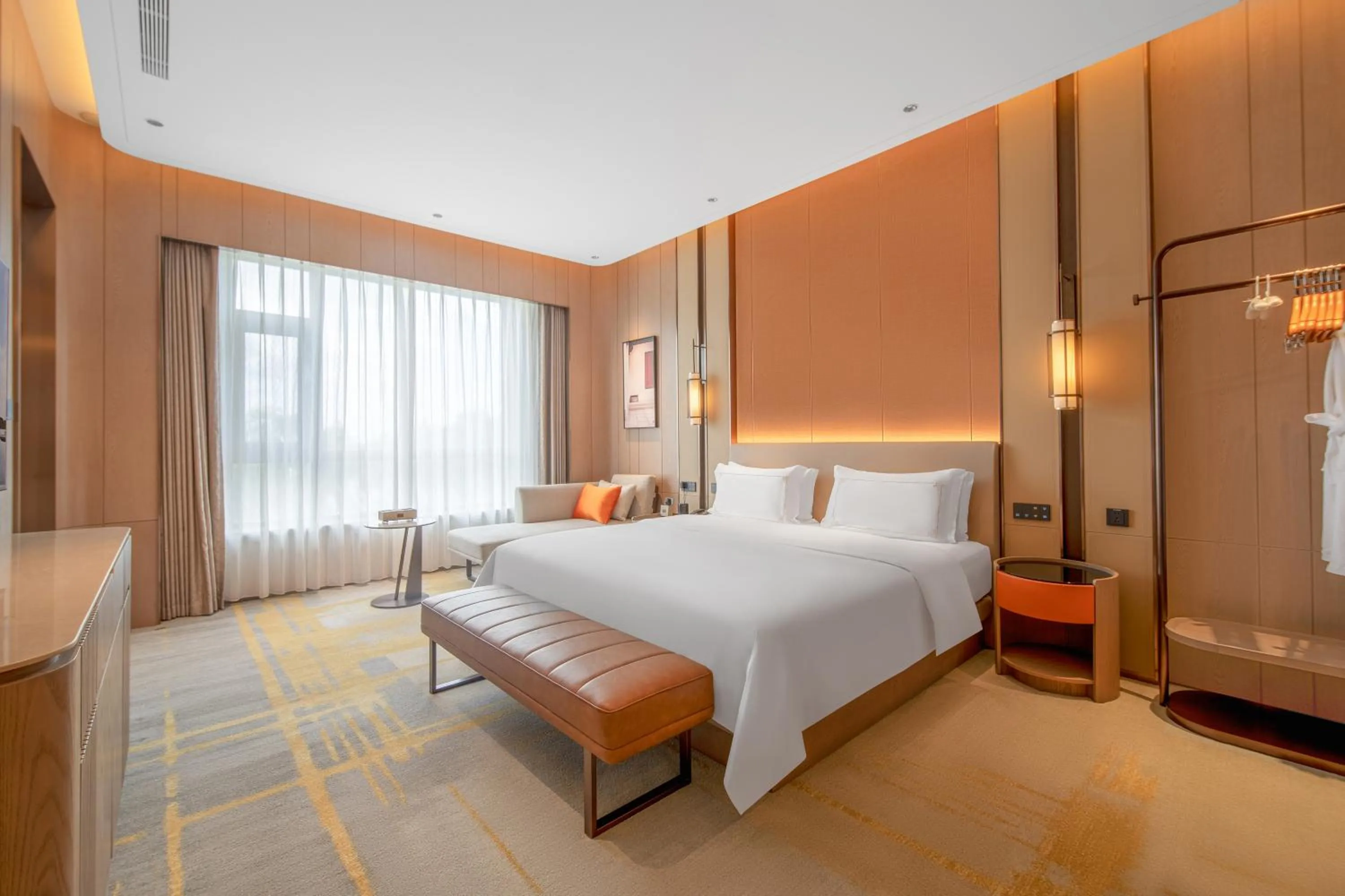 Photo of the whole room, Bed in Suzhou Tongli Lake View Hotel