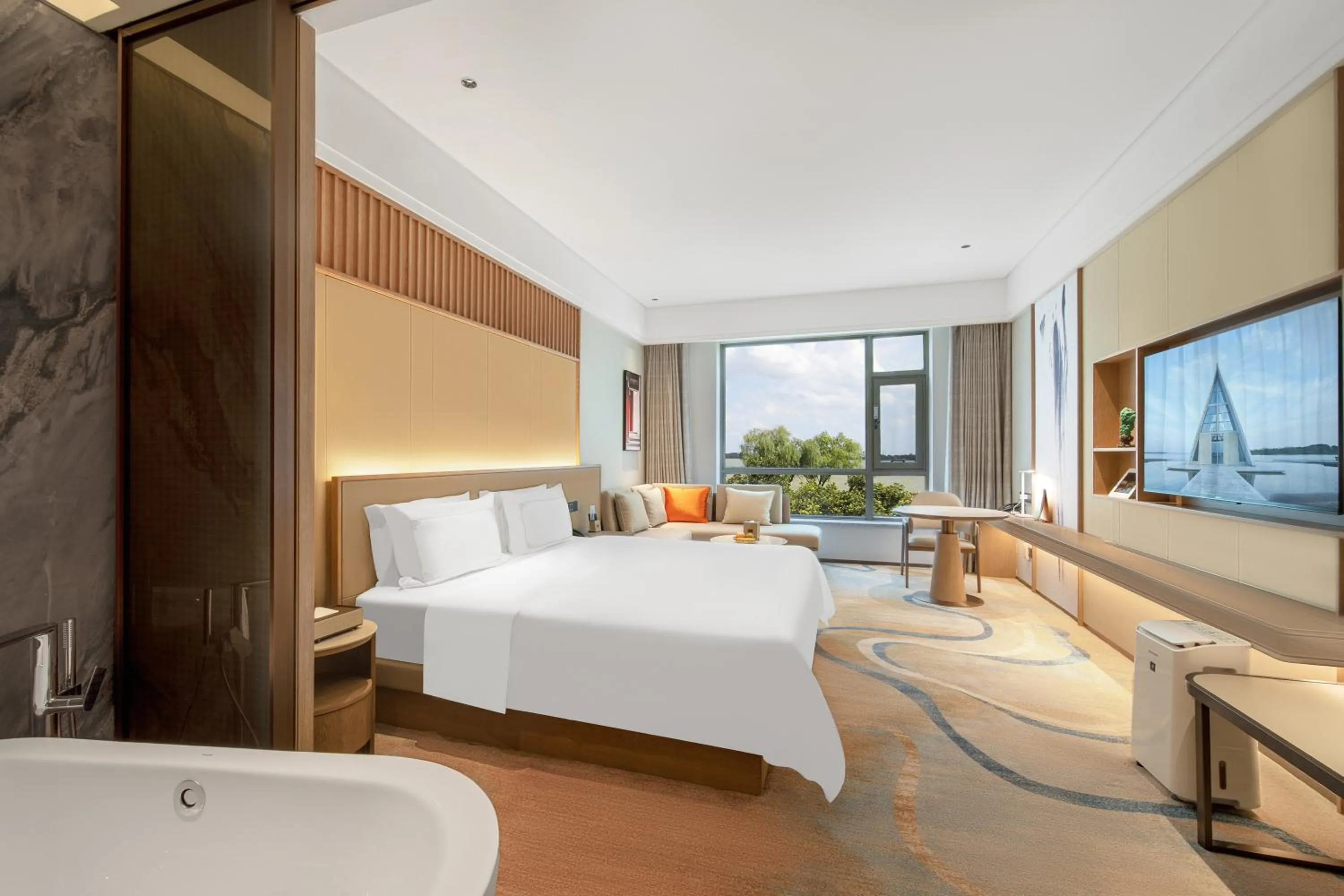 Photo of the whole room, Bed in Suzhou Tongli Lake View Hotel