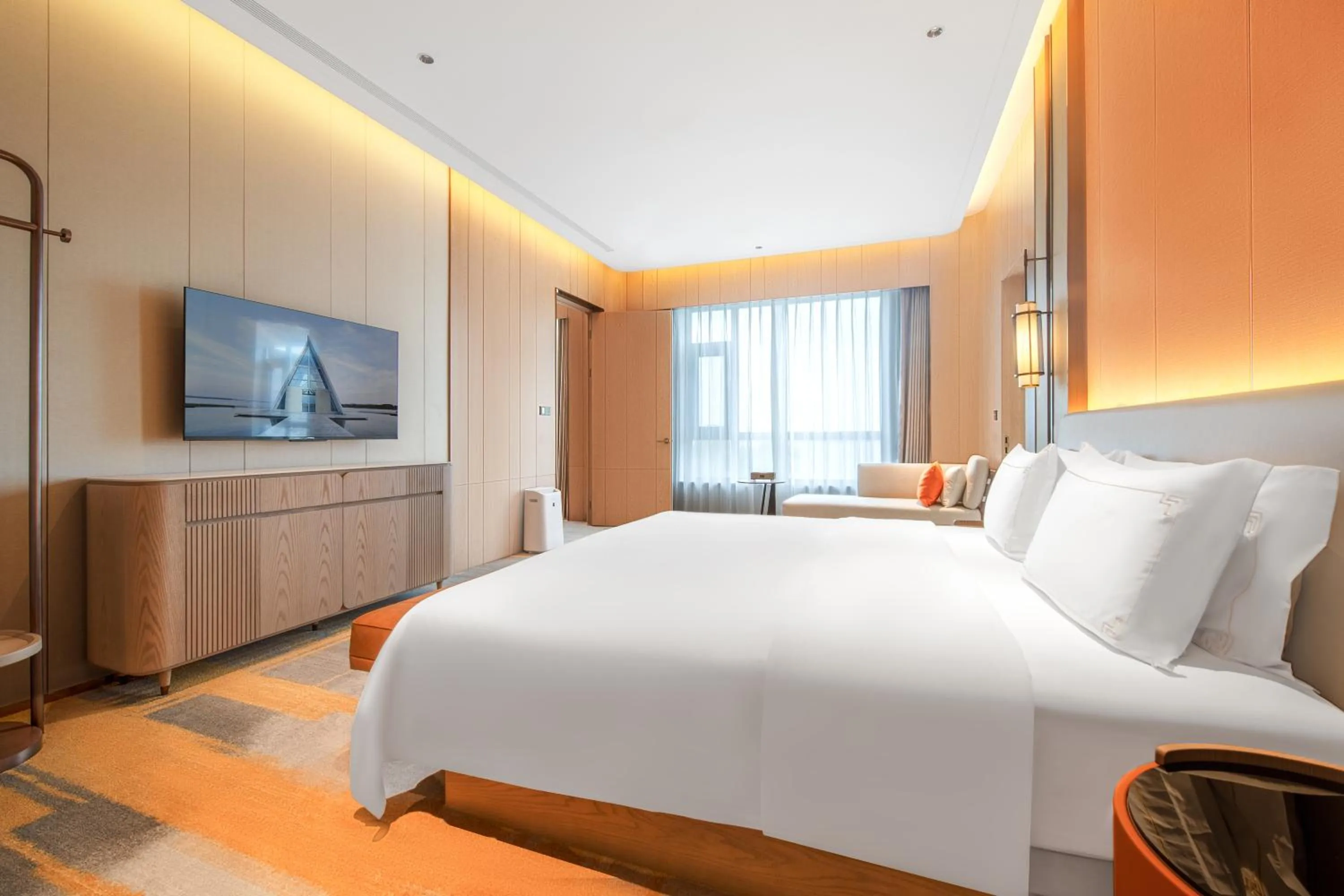 Photo of the whole room, Bed in Suzhou Tongli Lake View Hotel