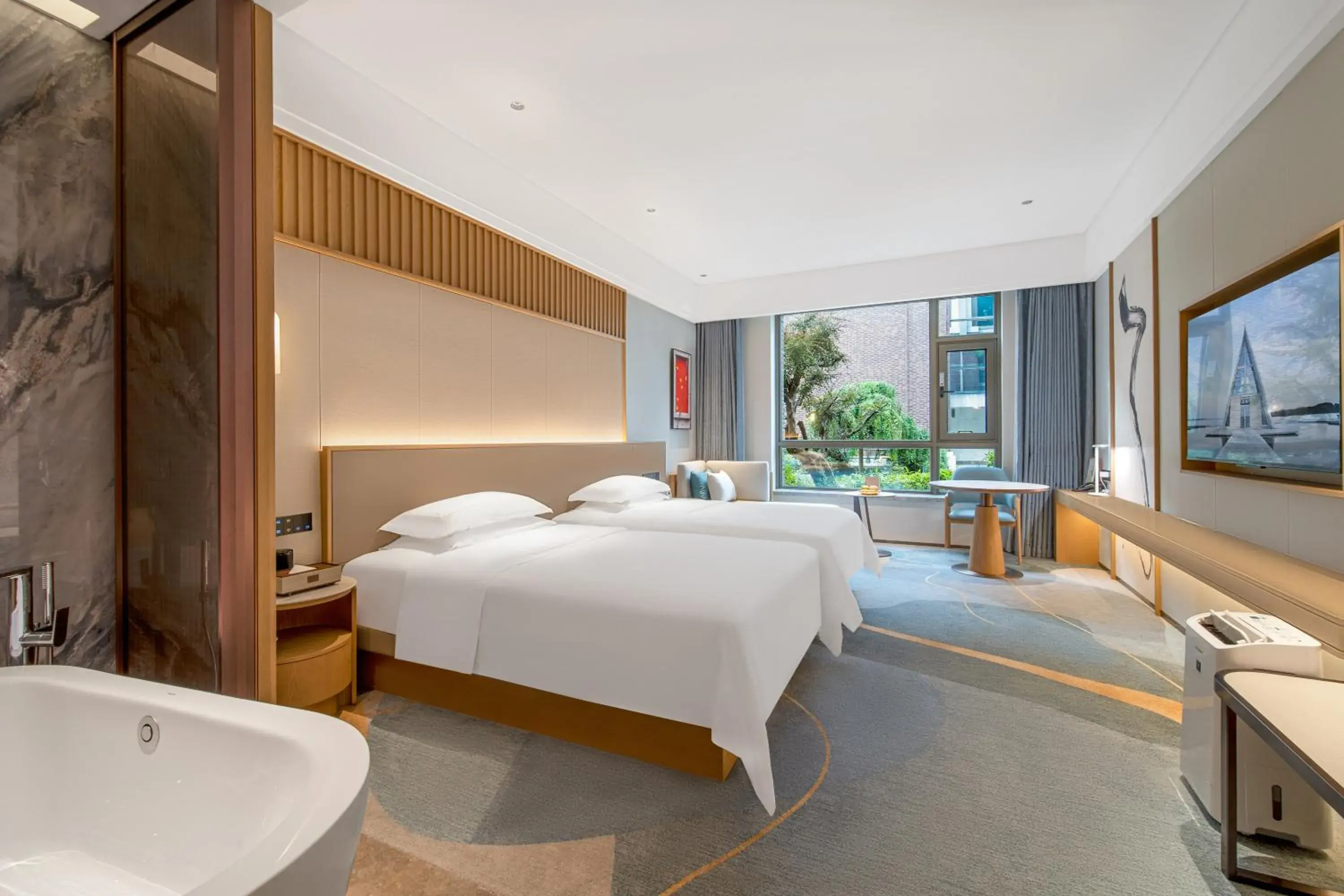 Photo of the whole room, Bed in Suzhou Tongli Lake View Hotel Photo of the whole room, Bed in Suzhou Tongli Lake View Hotel