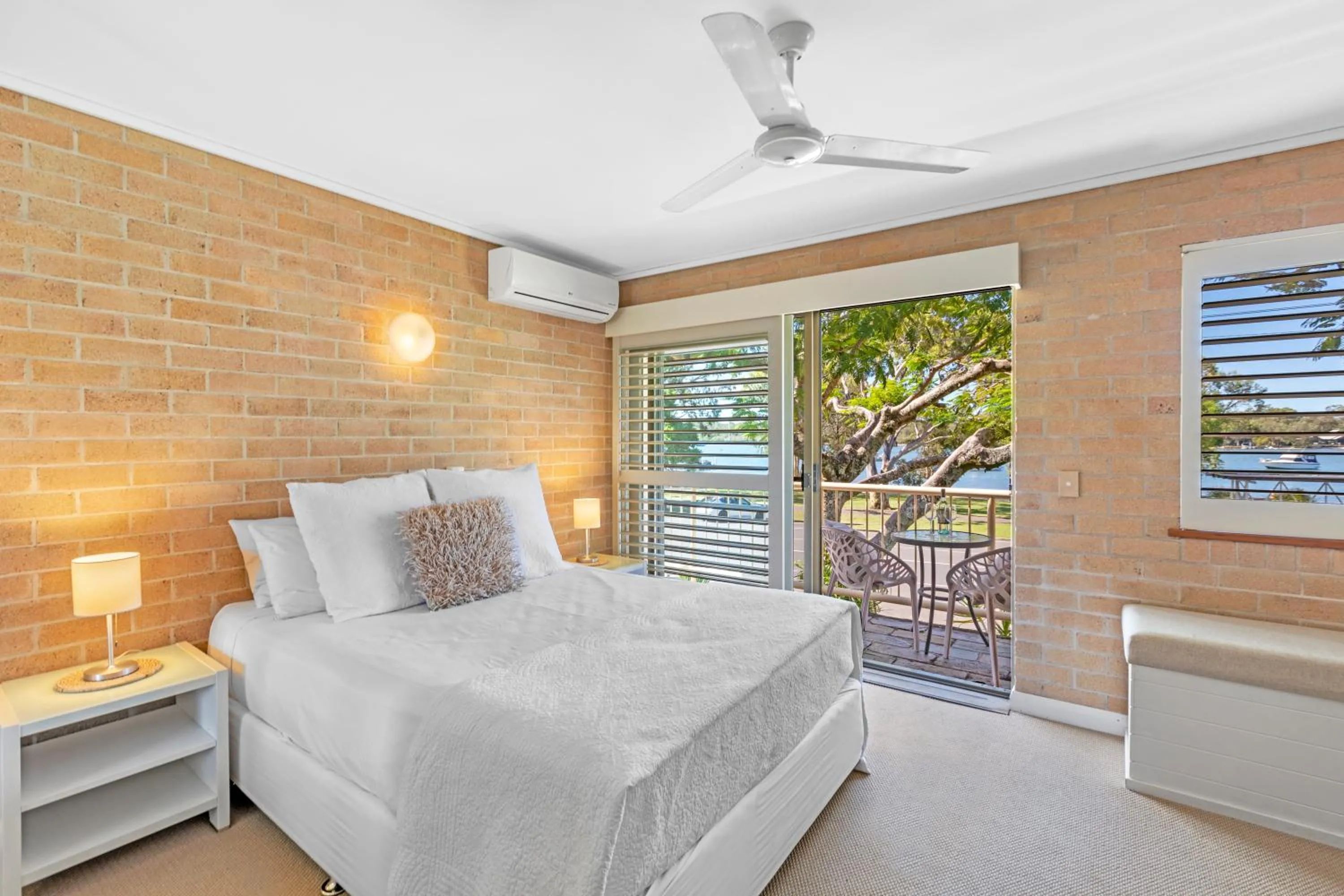Bedroom, Bed in Noosa Village River Resort