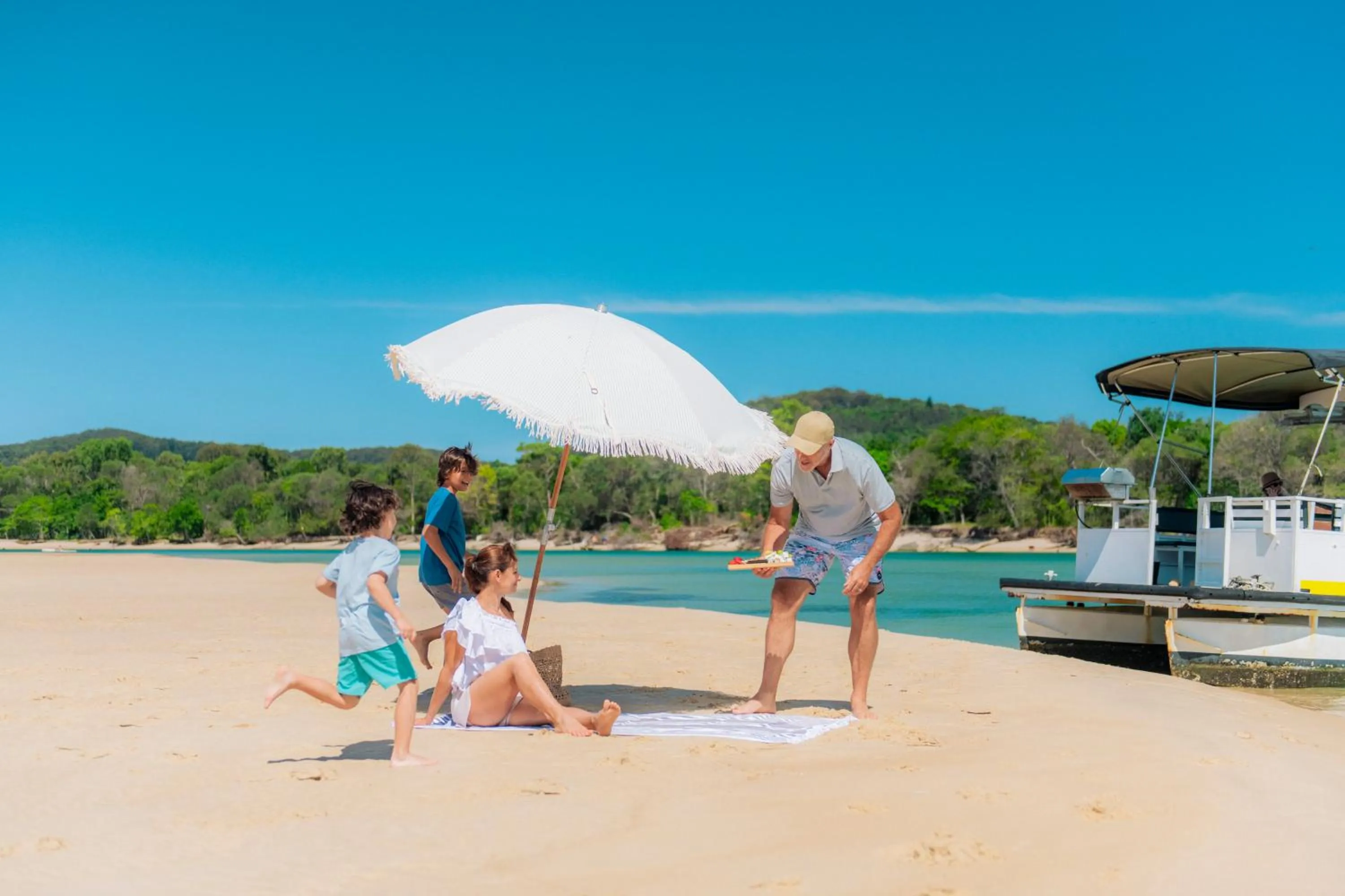 Day in Noosa Village River Resort