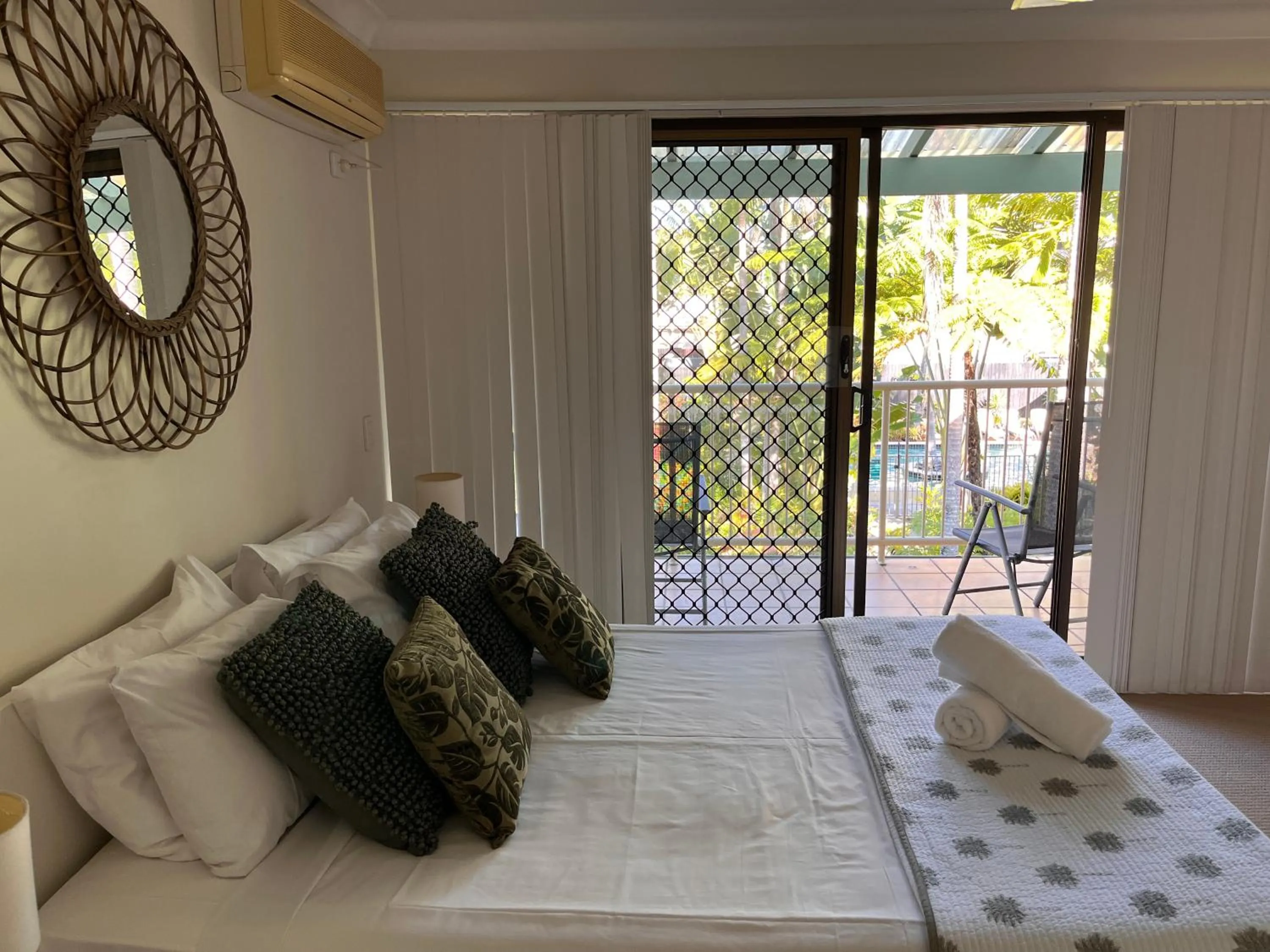 Bed in Noosa Village River Resort