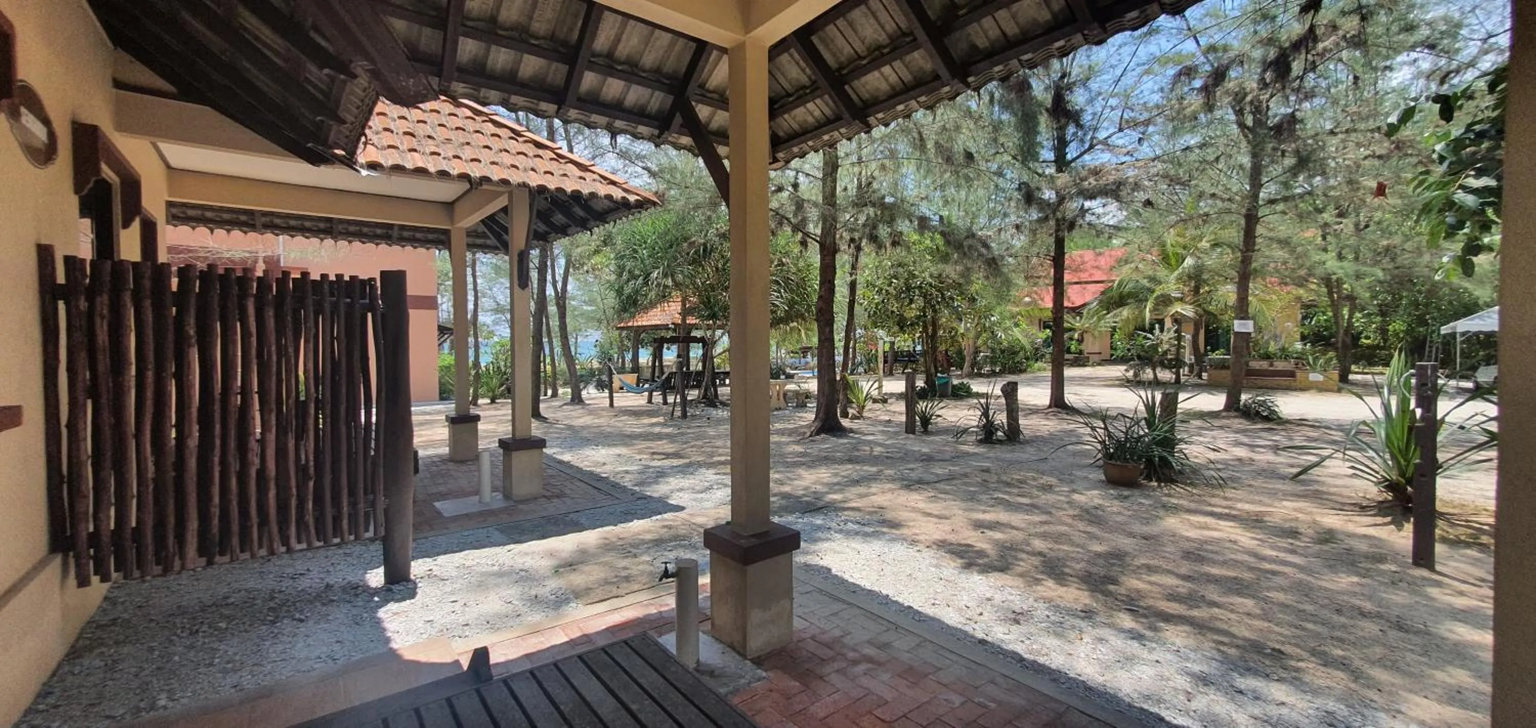 Pandan Laut Beach Resort