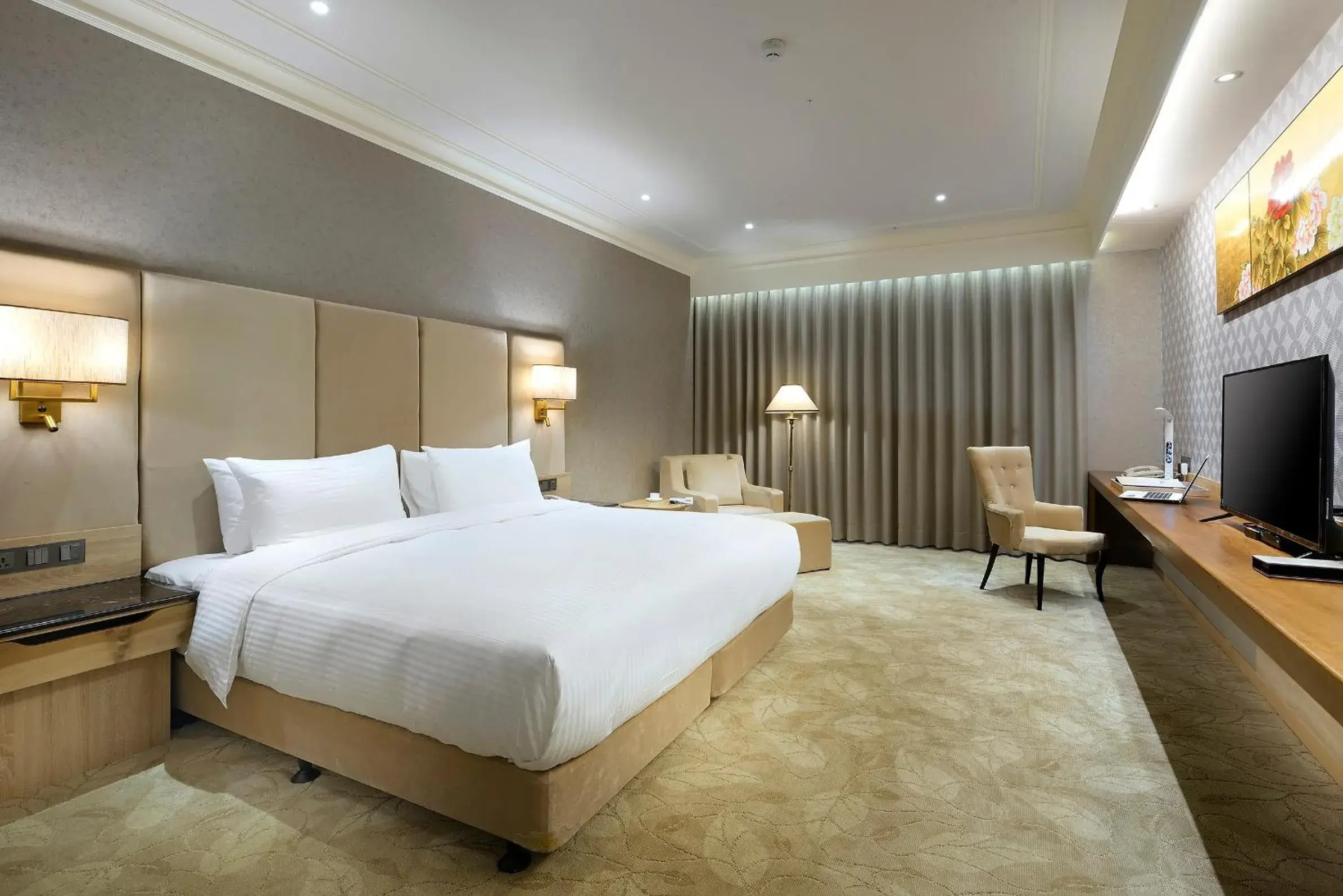 Photo of the whole room, Bed in CHECK inn Select Tainan Yongkang Photo of the whole room, Bed in CHECK inn Select Tainan Yongkang