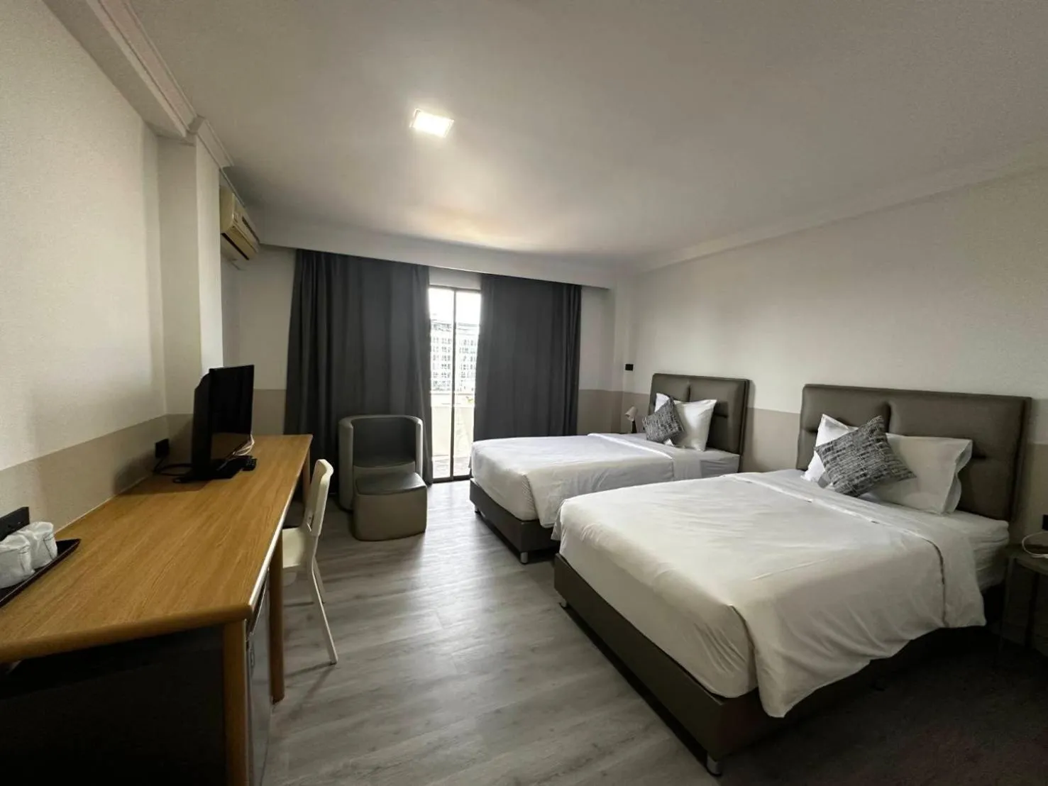 Bed in Garden Paradise