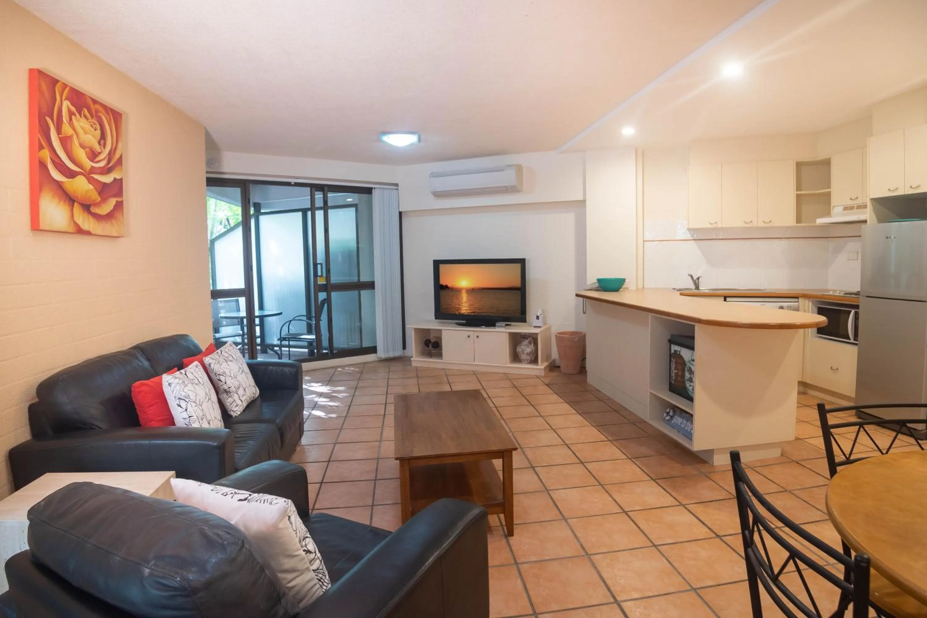 Kitchen or kitchenette in Ocean Breeze Resort