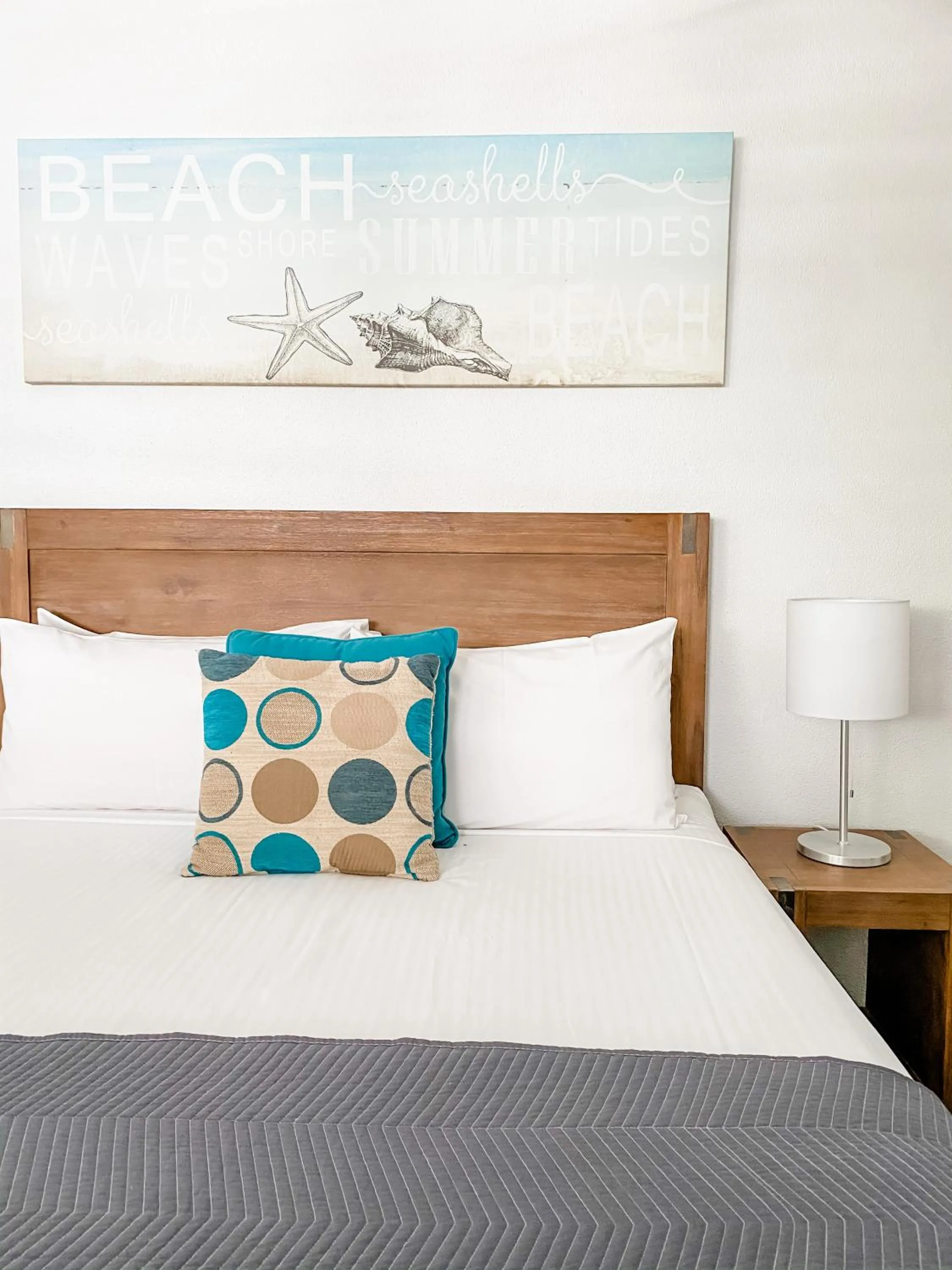 Bedroom, Bed in Ocean Breeze Resort