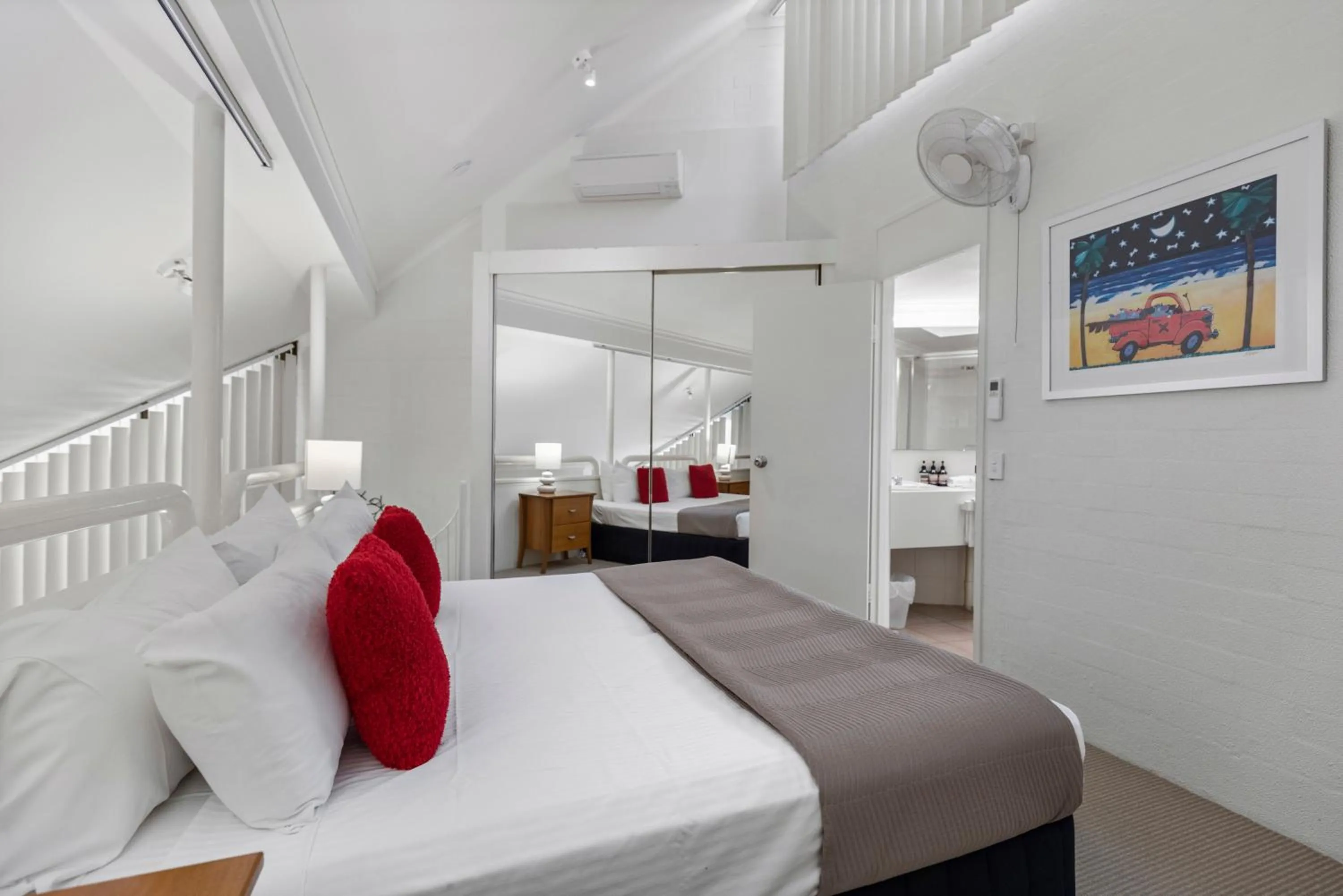 Bedroom, Bed in Ocean Breeze Resort